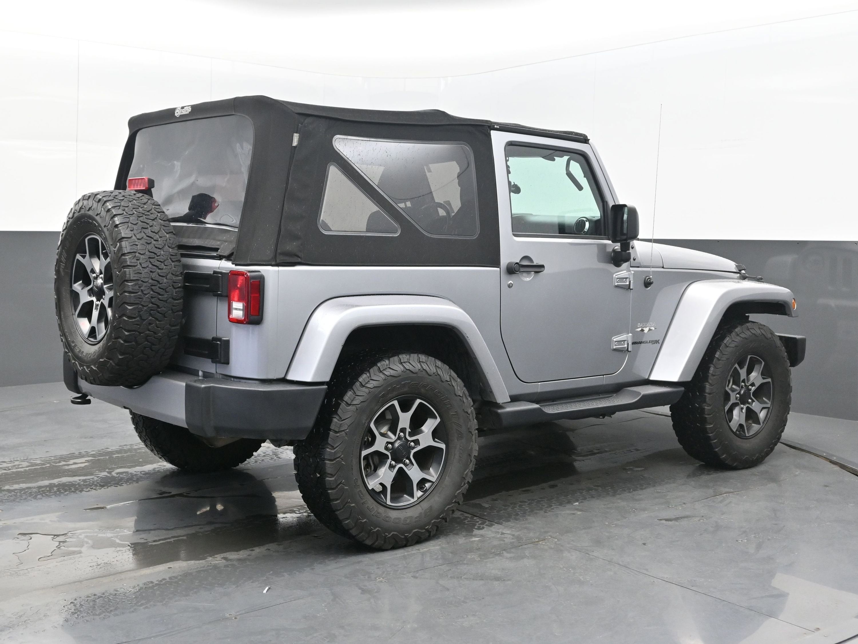 2018 Jeep Wrangler JK Sahara 4x4