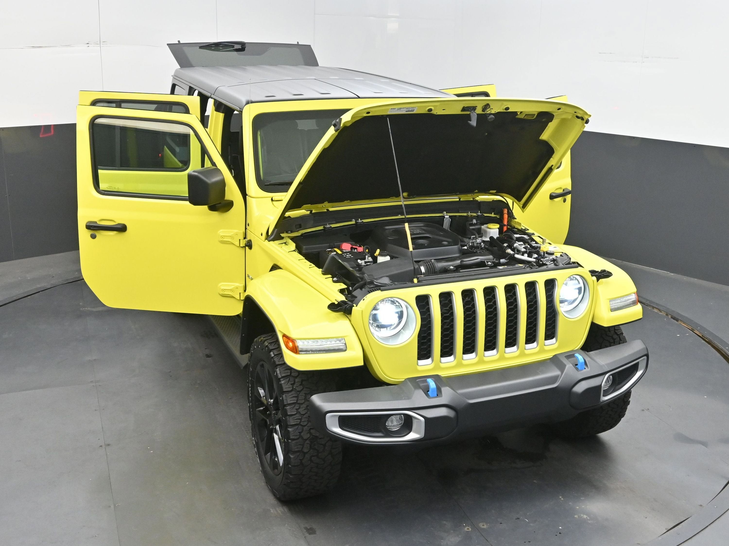 2022 Jeep Wrangler 4xe Unlimited Sahara 4x4