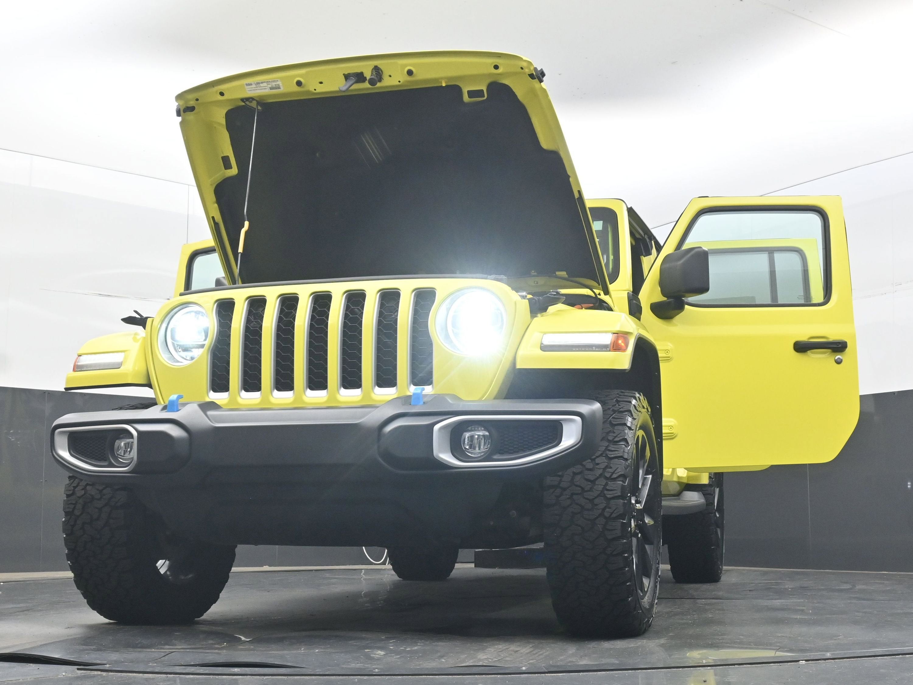2022 Jeep Wrangler 4xe Unlimited Sahara 4x4