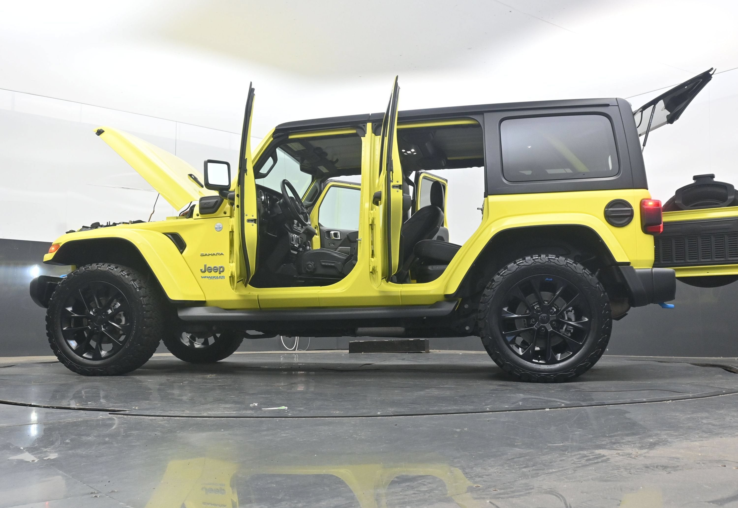 2022 Jeep Wrangler 4xe Unlimited Sahara 4x4