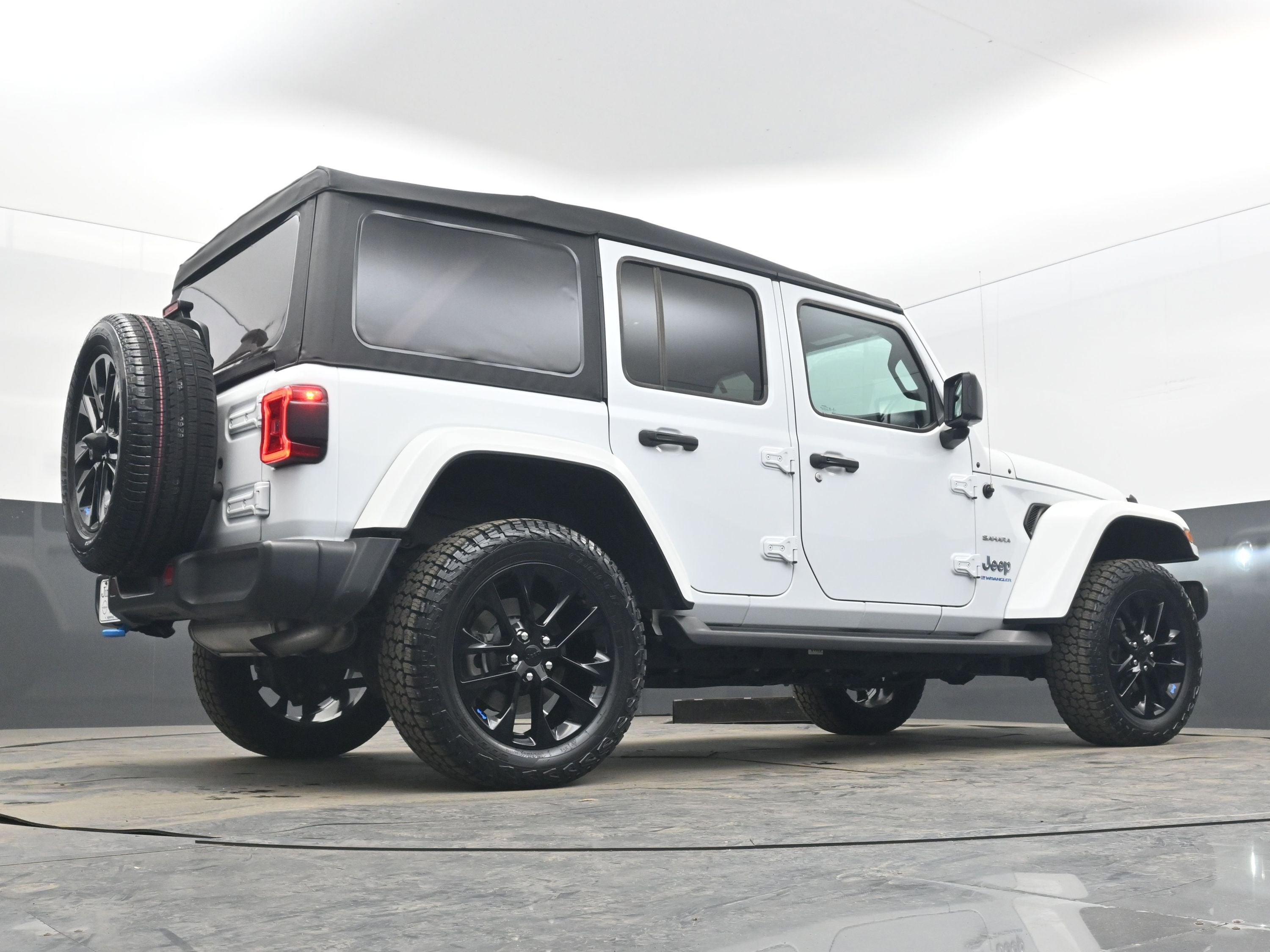 2023 Jeep Wrangler 4xe Sahara 4x4