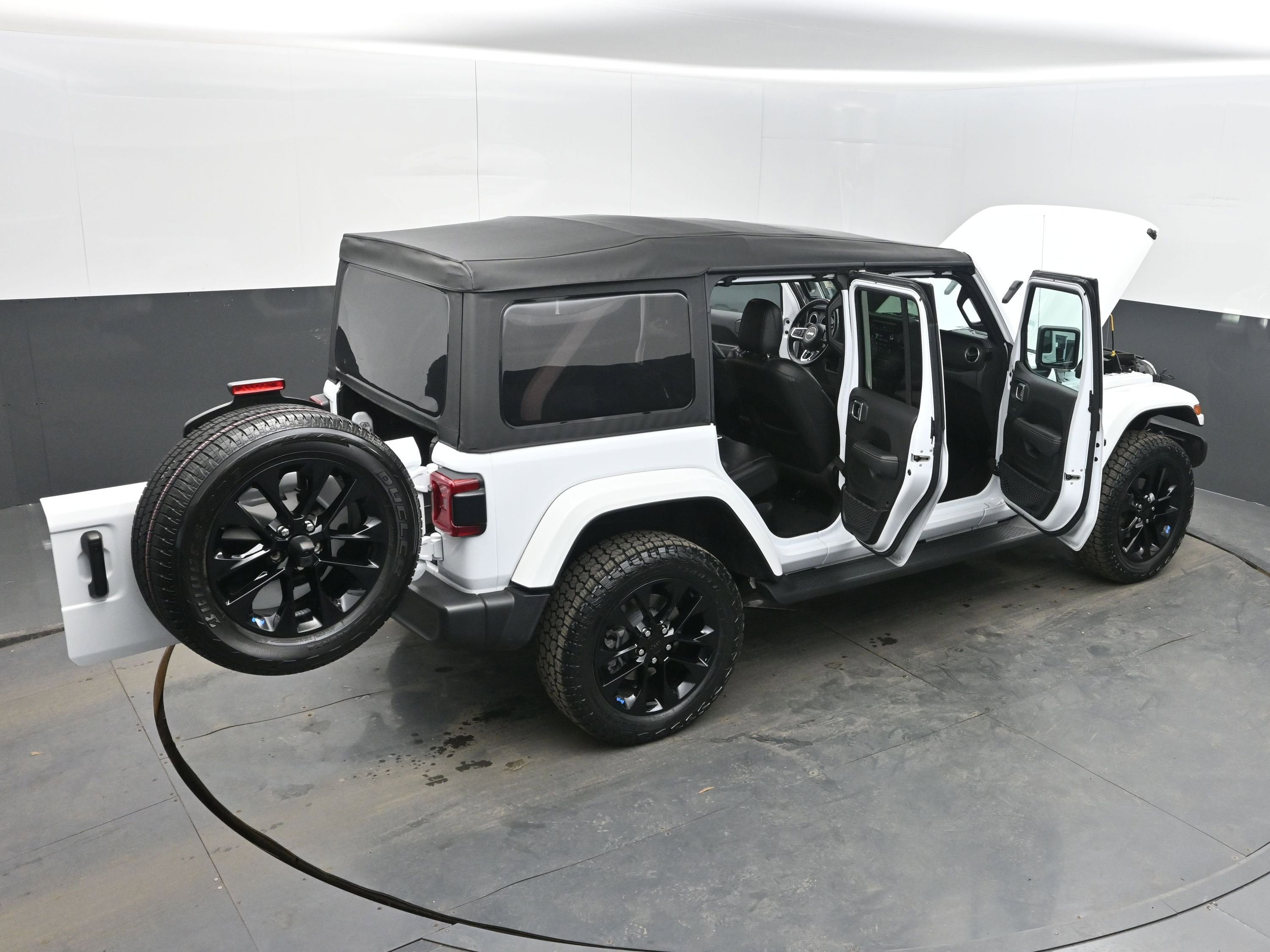 2023 Jeep Wrangler 4xe Sahara 4x4