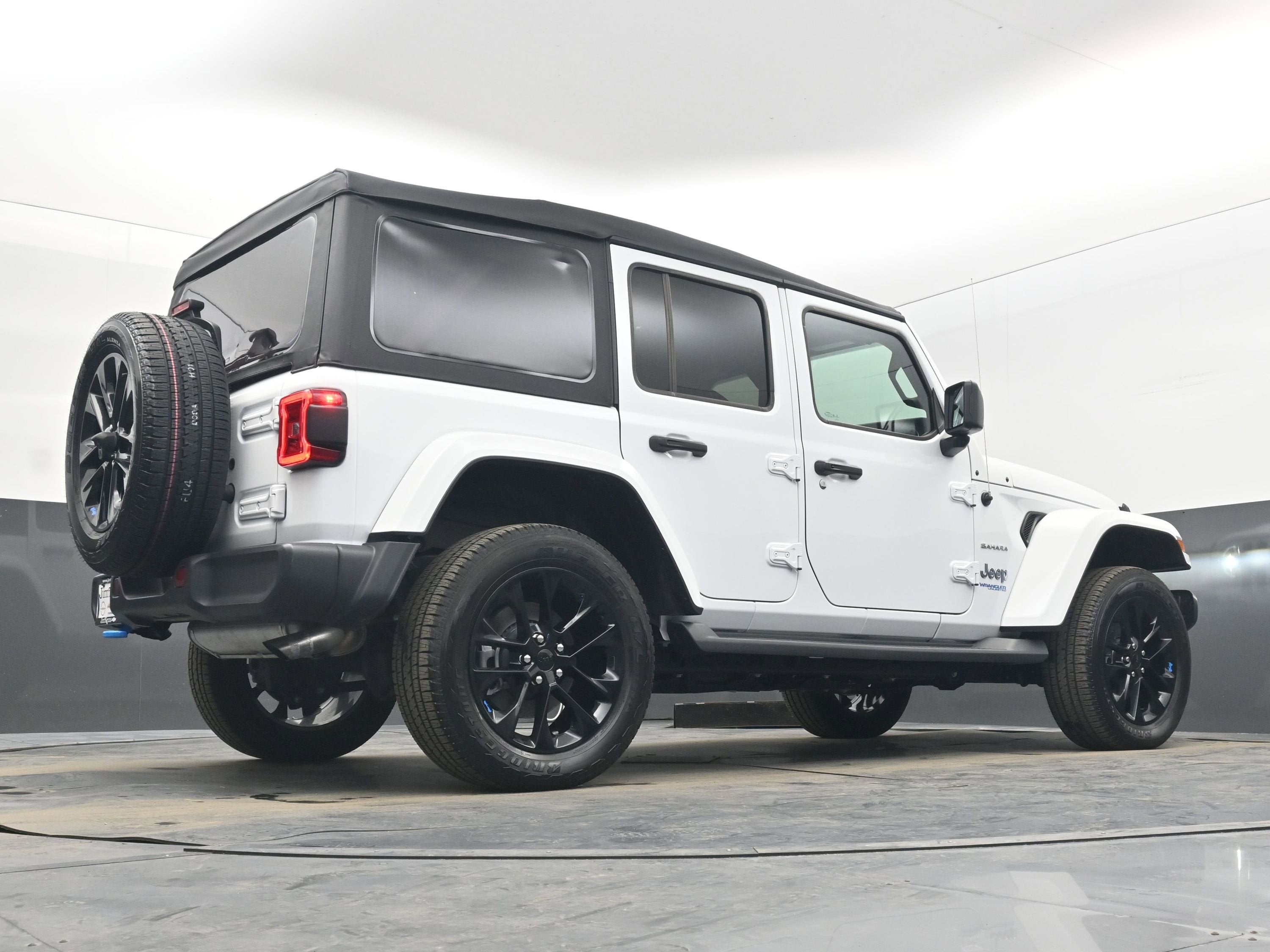 2022 Jeep Wrangler 4xe Unlimited Sahara 4x4