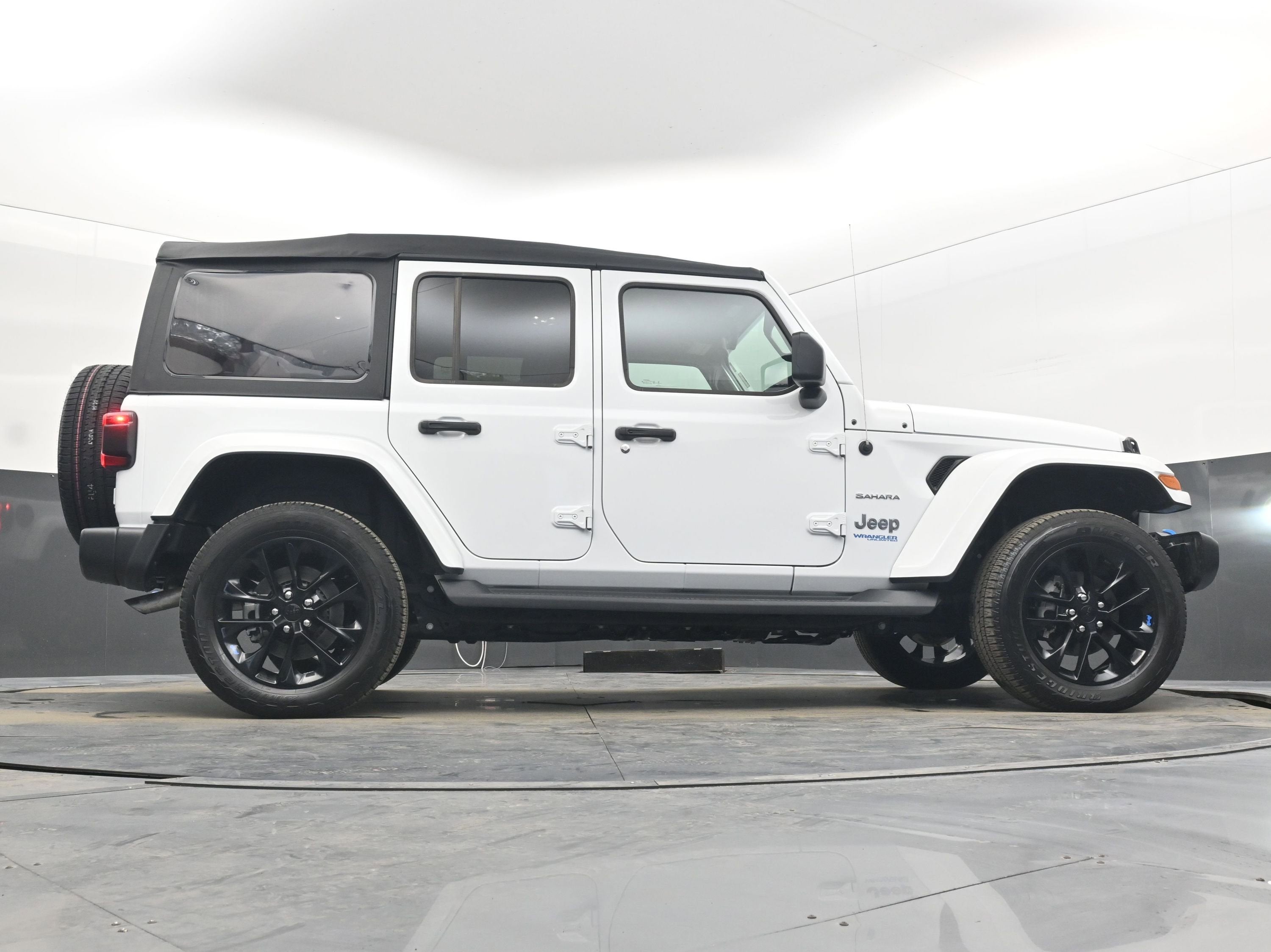 2022 Jeep Wrangler 4xe Unlimited Sahara 4x4
