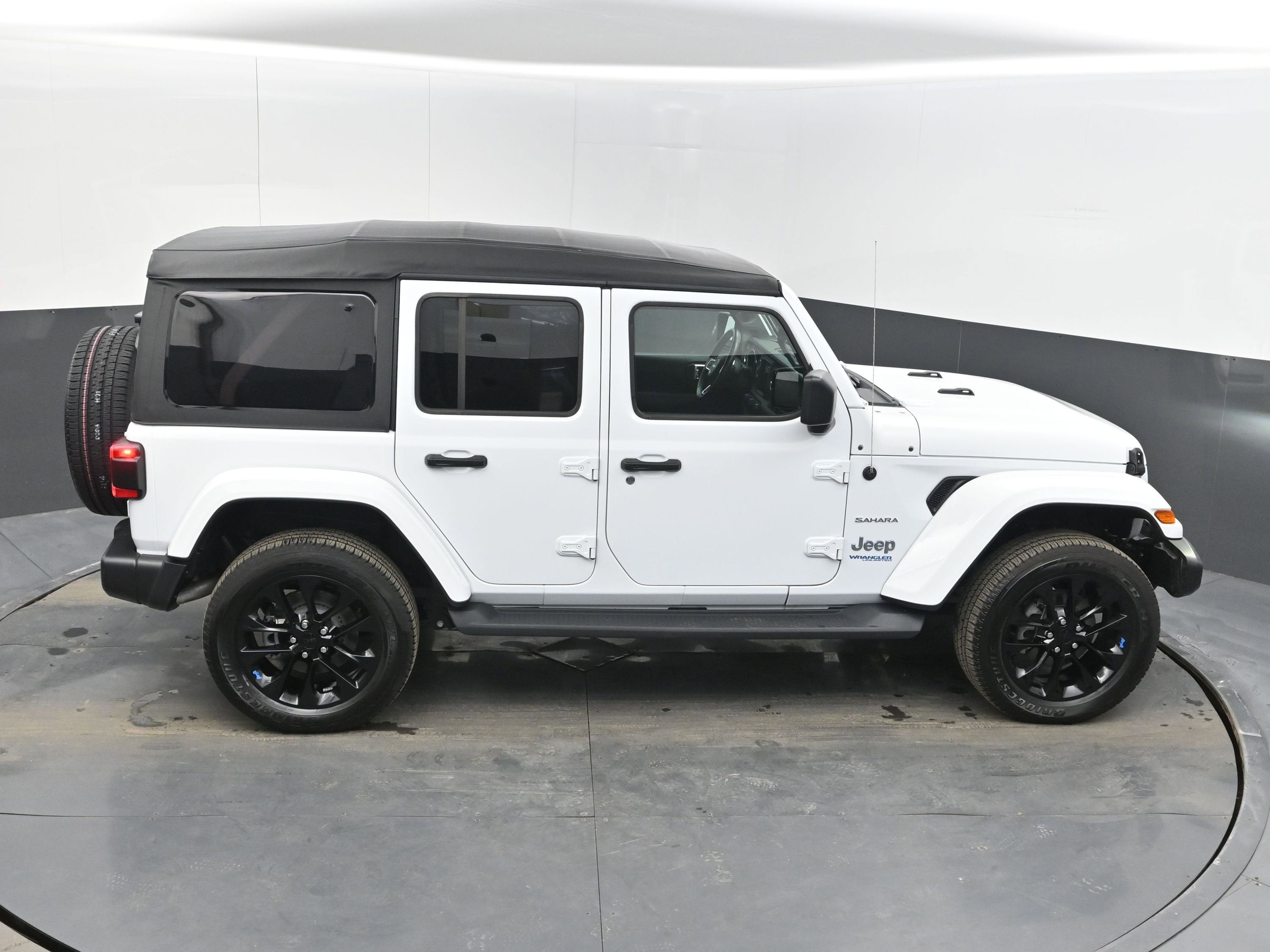 2022 Jeep Wrangler 4xe Unlimited Sahara 4x4