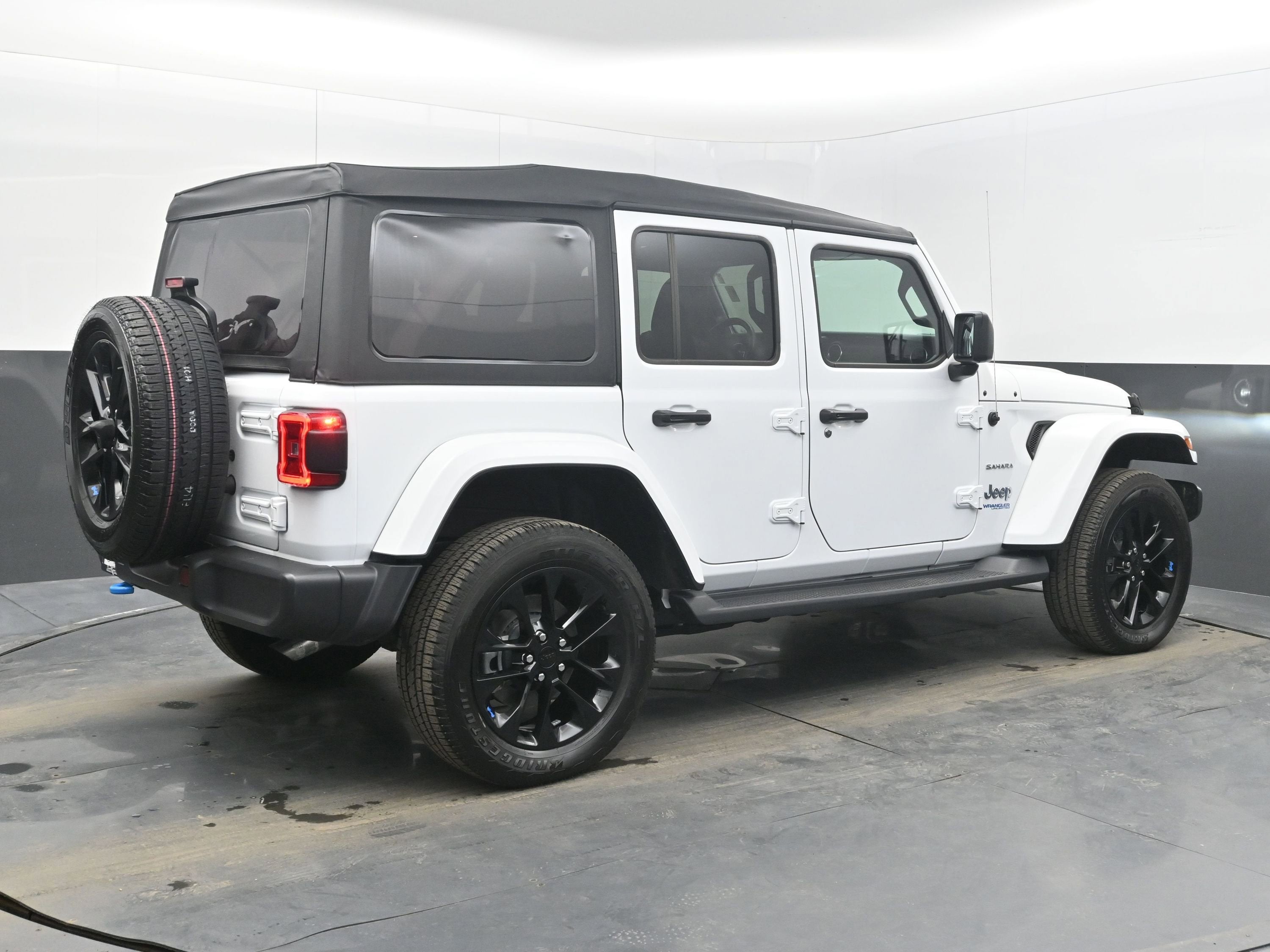 2022 Jeep Wrangler 4xe Unlimited Sahara 4x4