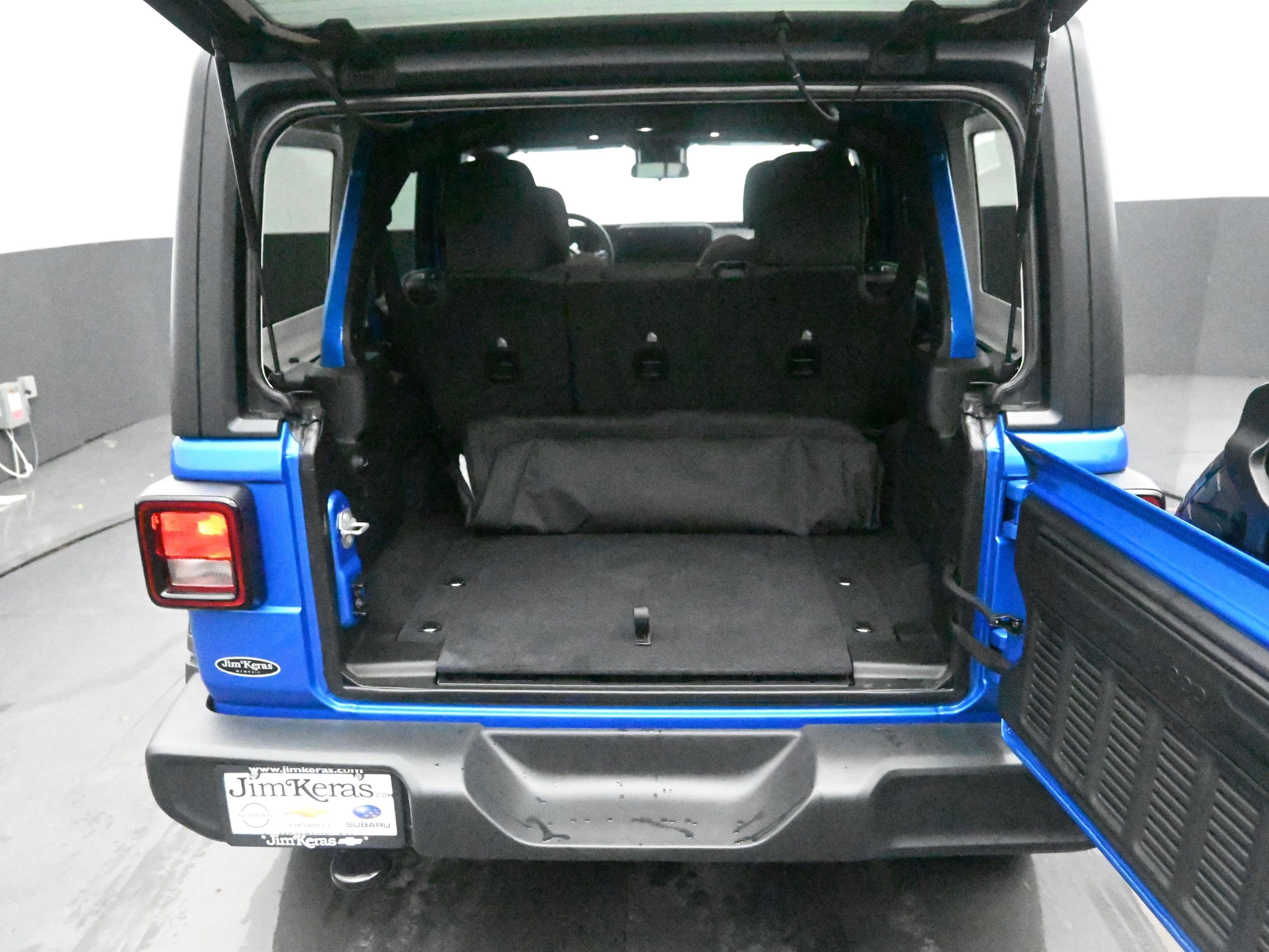 2025 Jeep Wrangler 4-Door Summit 4x4