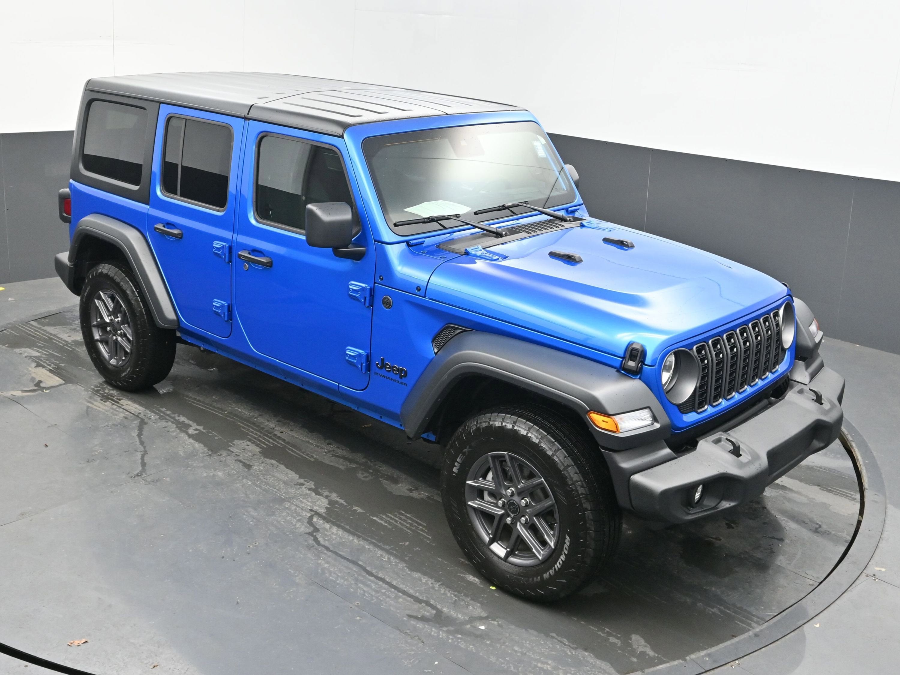 2025 Jeep Wrangler 4-Door Summit 4x4