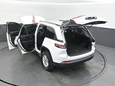 2023 Jeep Grand Cherokee Laredo 4x4