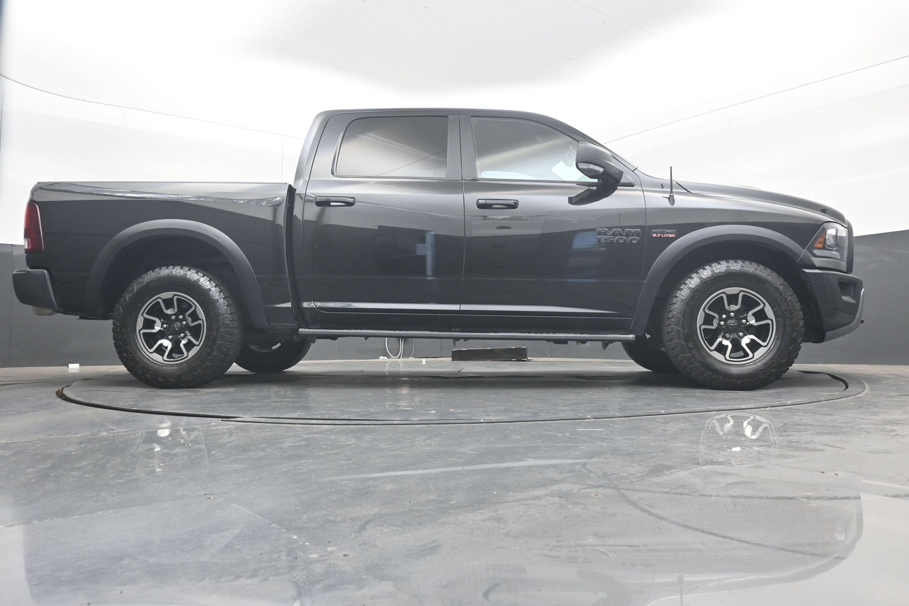 2018 RAM 1500 Rebel Crew Cab 4x4 5'7" Box