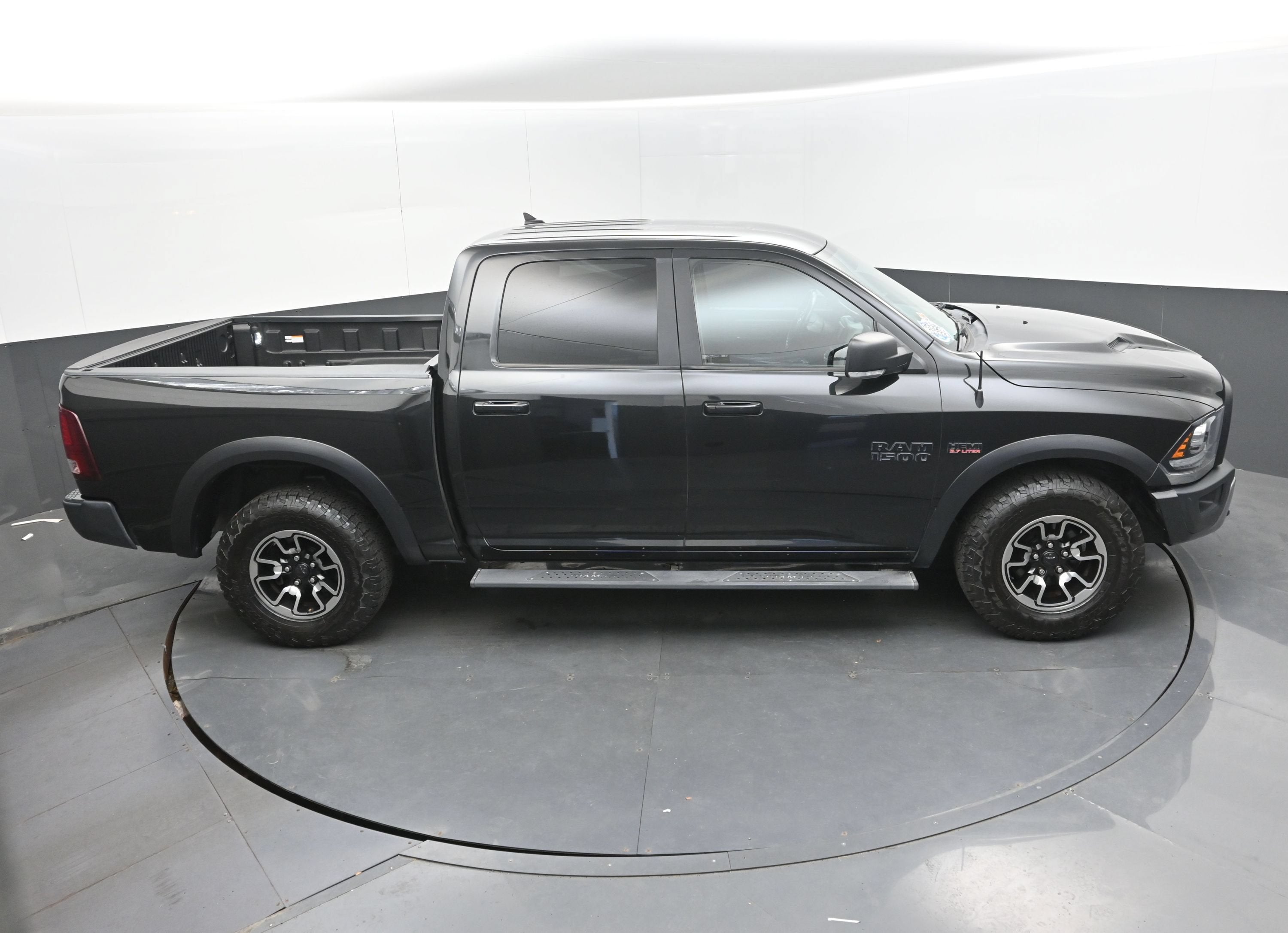 2018 RAM 1500 Rebel Crew Cab 4x4 5'7" Box