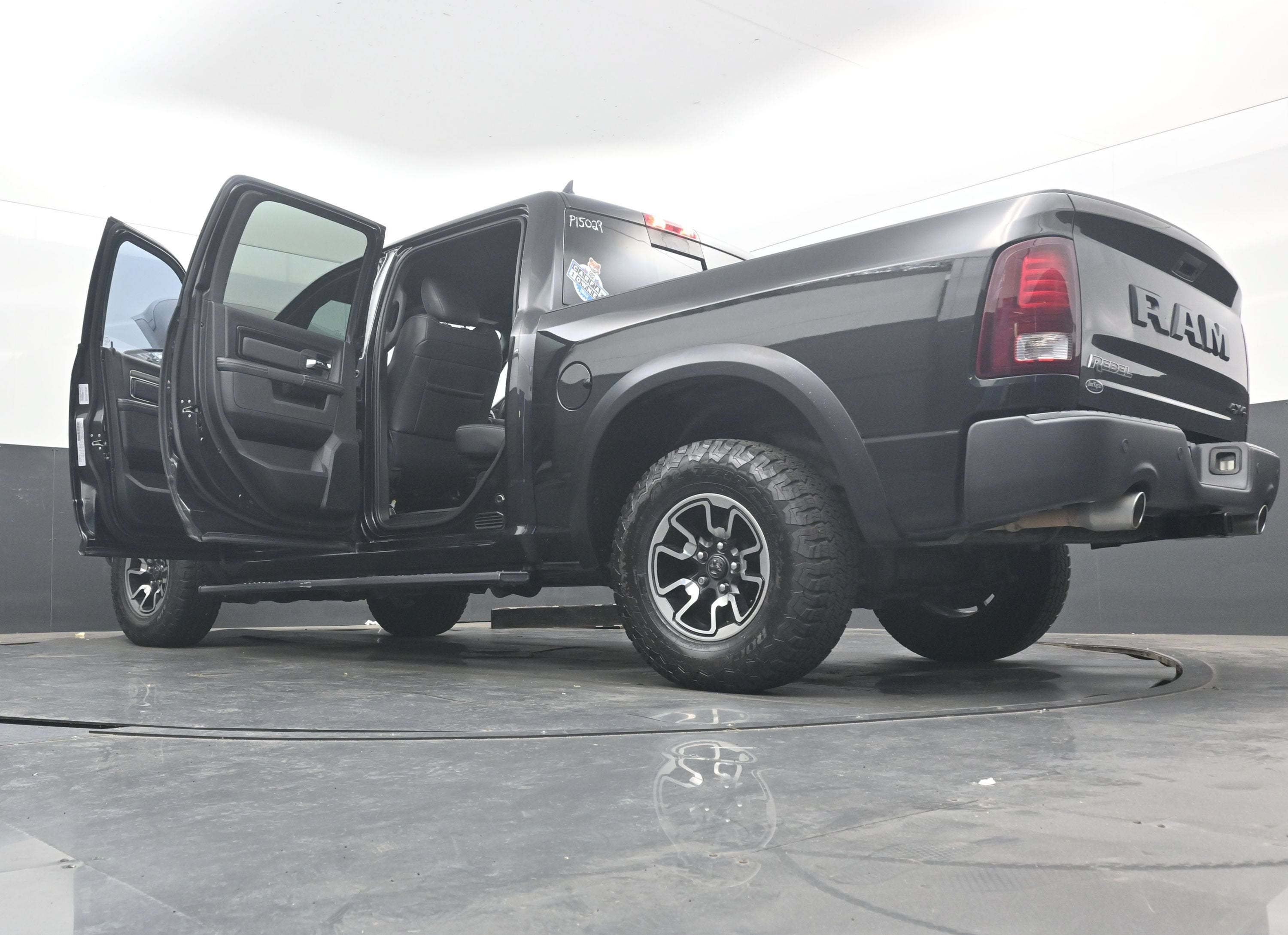 2018 RAM 1500 Rebel Crew Cab 4x4 5'7" Box