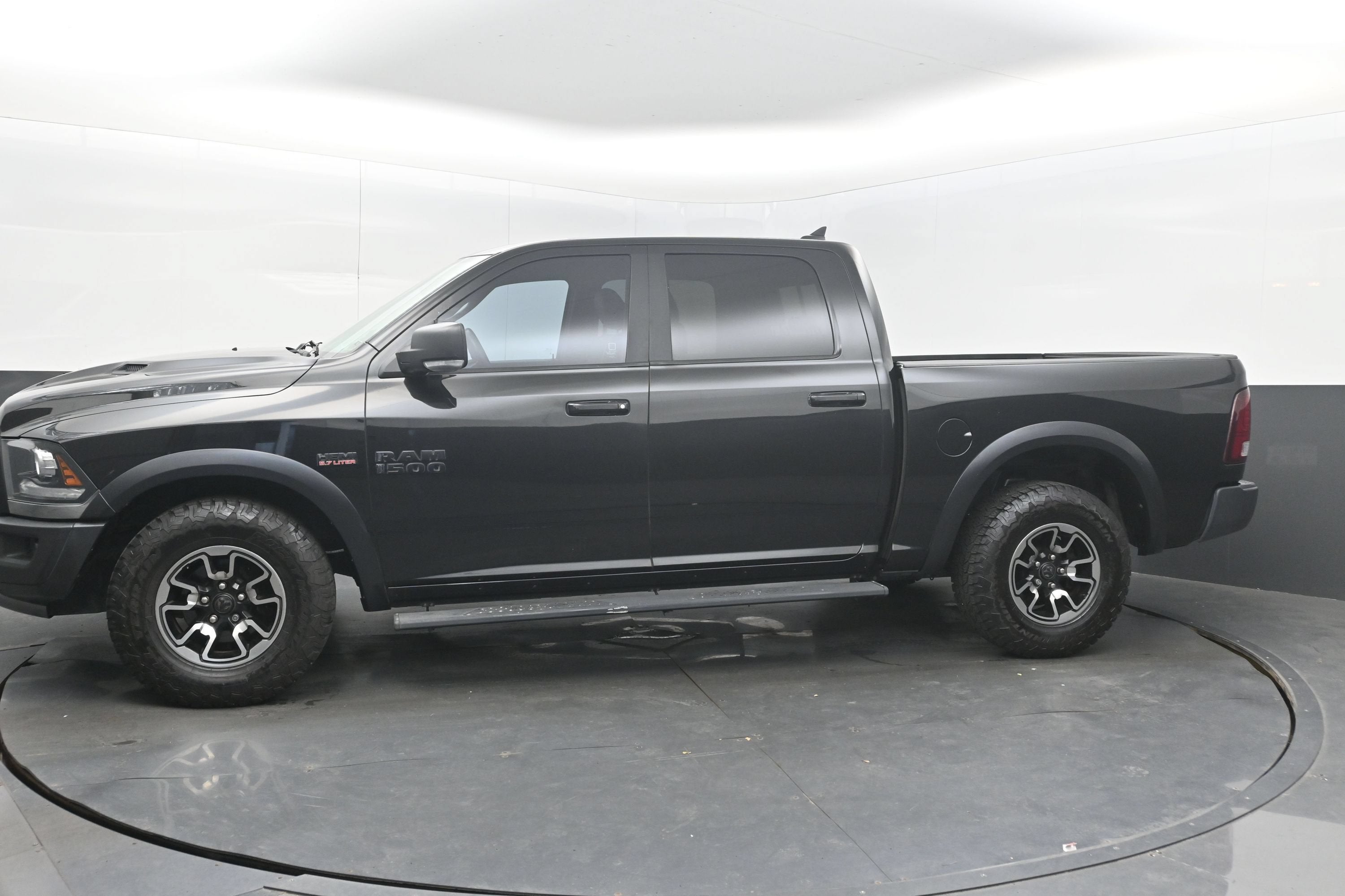 2018 RAM 1500 Rebel Crew Cab 4x4 5'7" Box