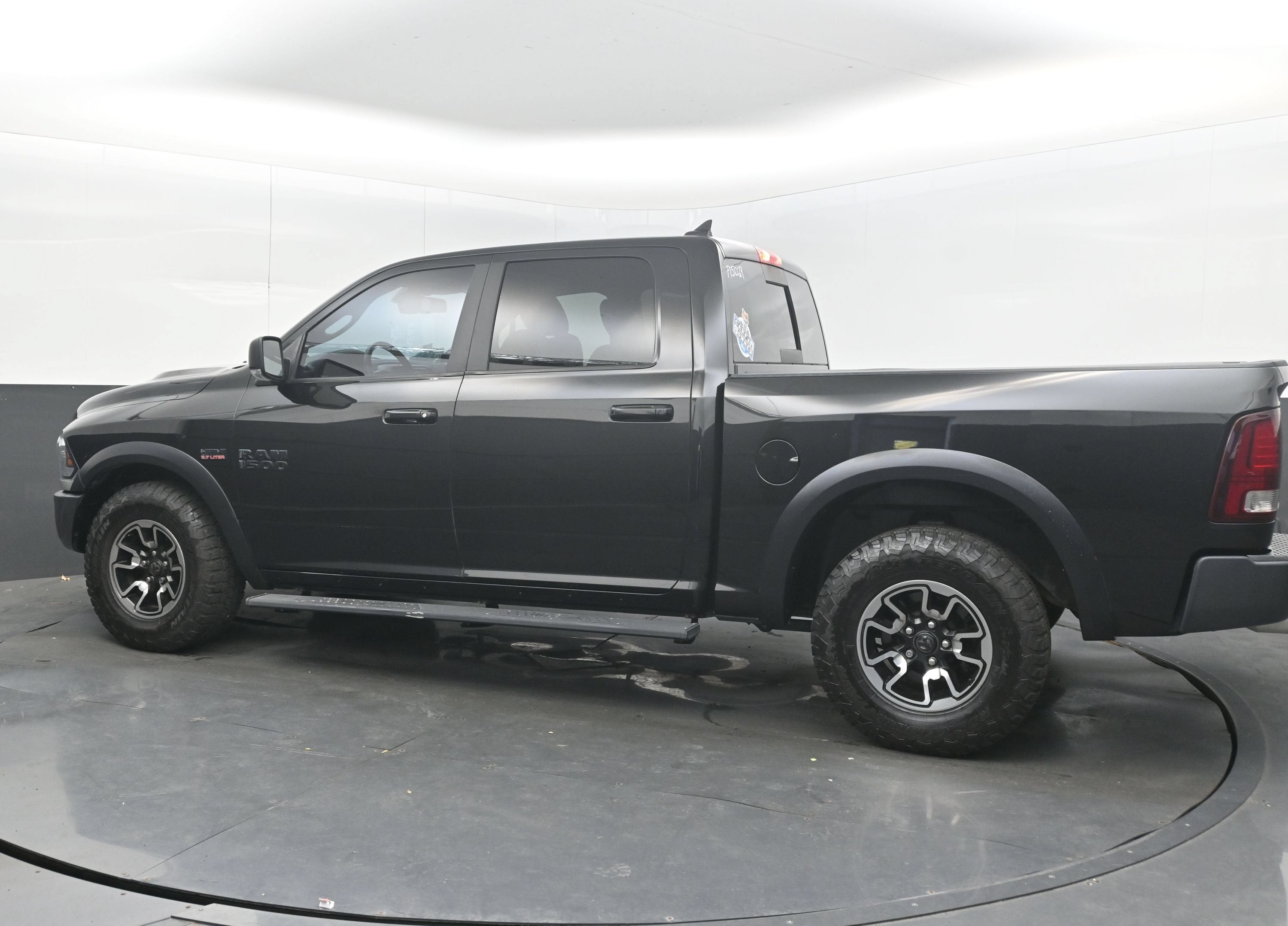 2018 RAM 1500 Rebel Crew Cab 4x4 5'7" Box