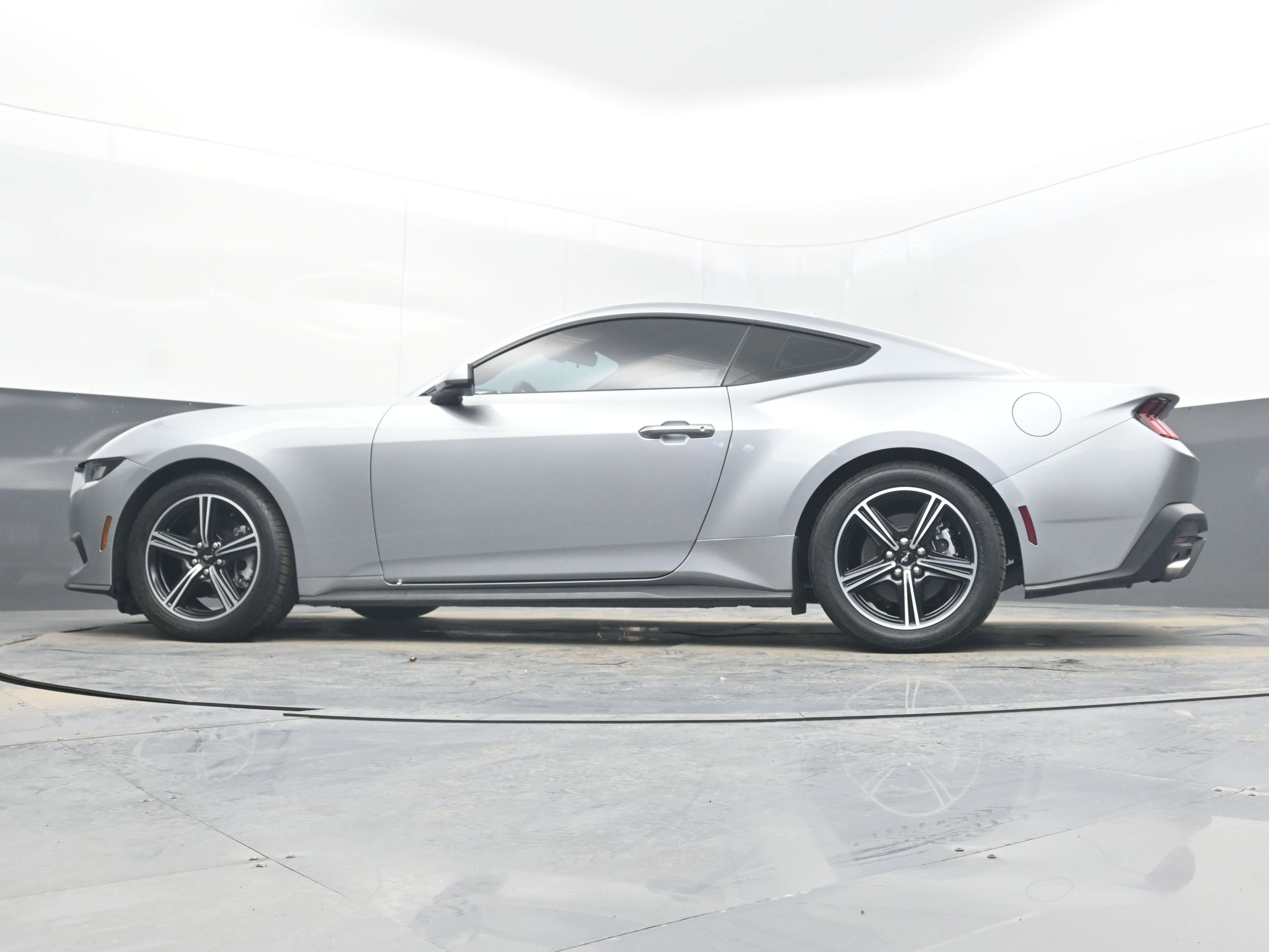 2024 Ford Mustang EcoBoost Fastback