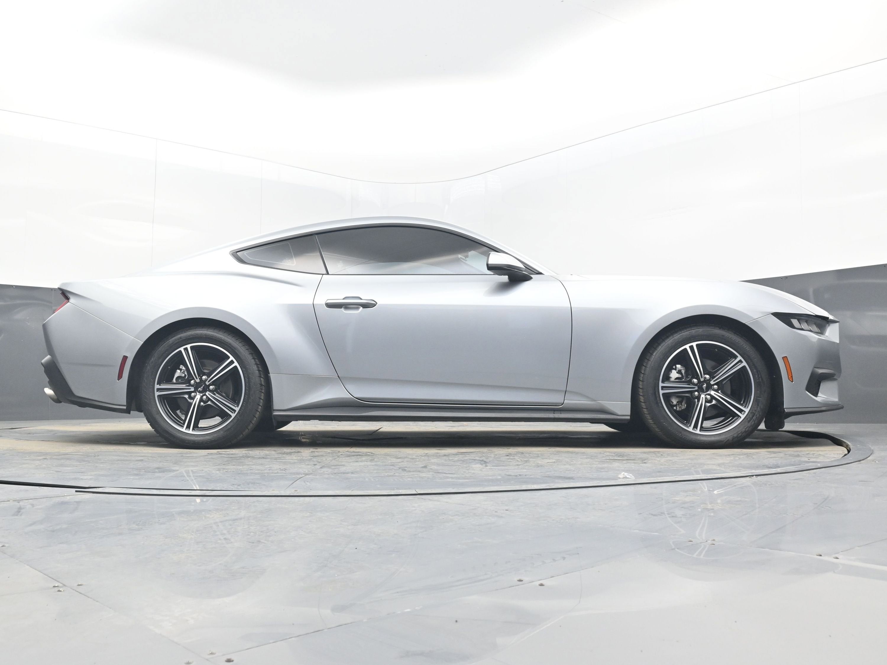 2024 Ford Mustang EcoBoost Fastback