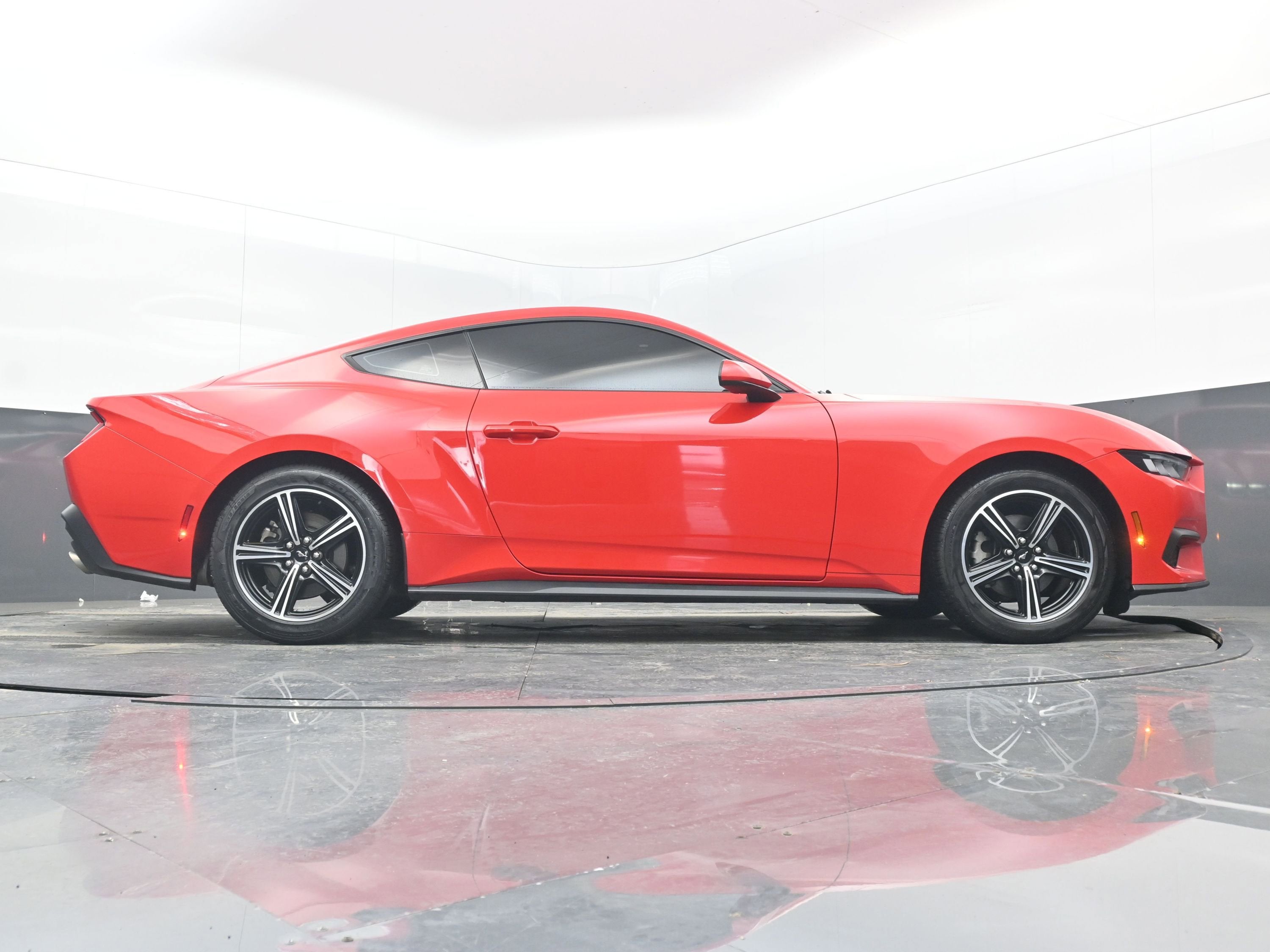 2024 Ford Mustang EcoBoost Fastback