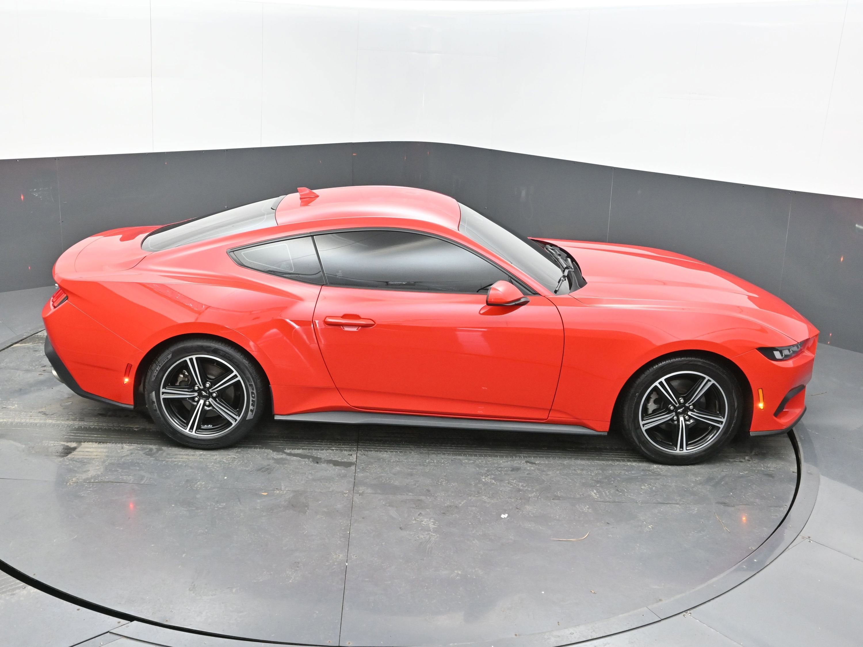 2024 Ford Mustang EcoBoost Fastback