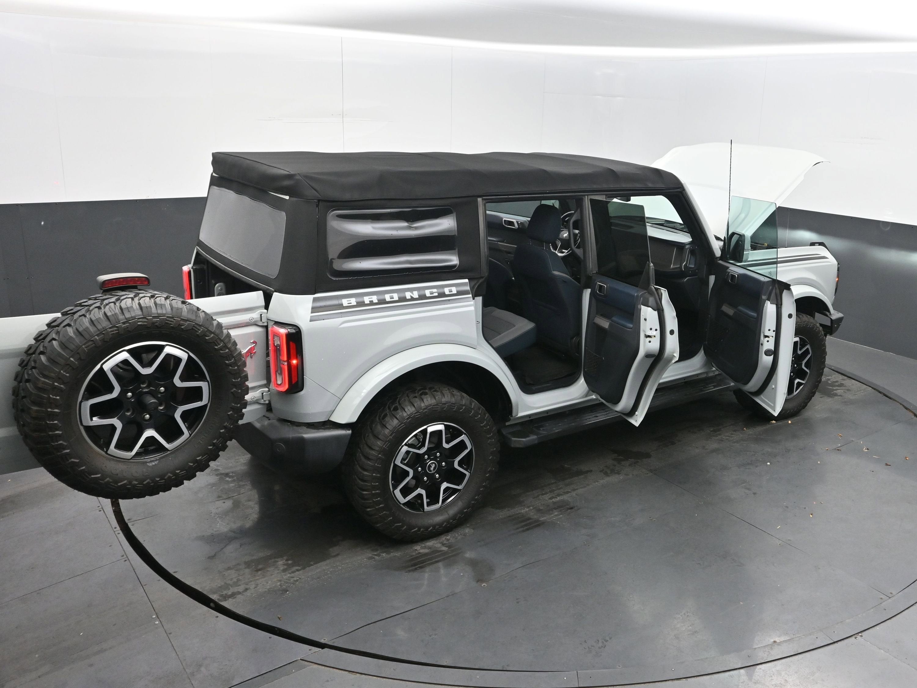 2021 Ford Bronco Outer Banks