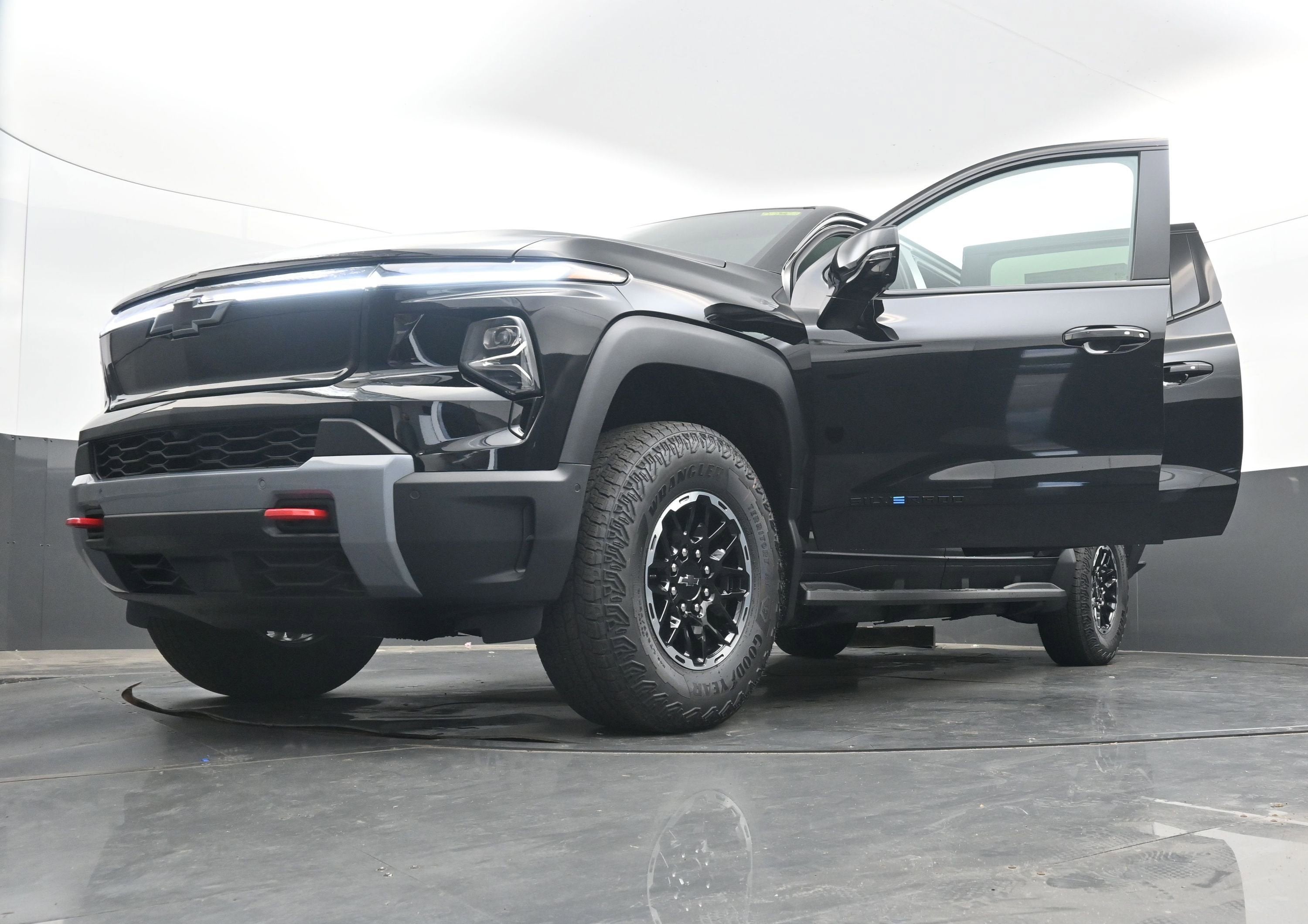 2026 Chevrolet Silverado EV Trail Boss - Extended Range