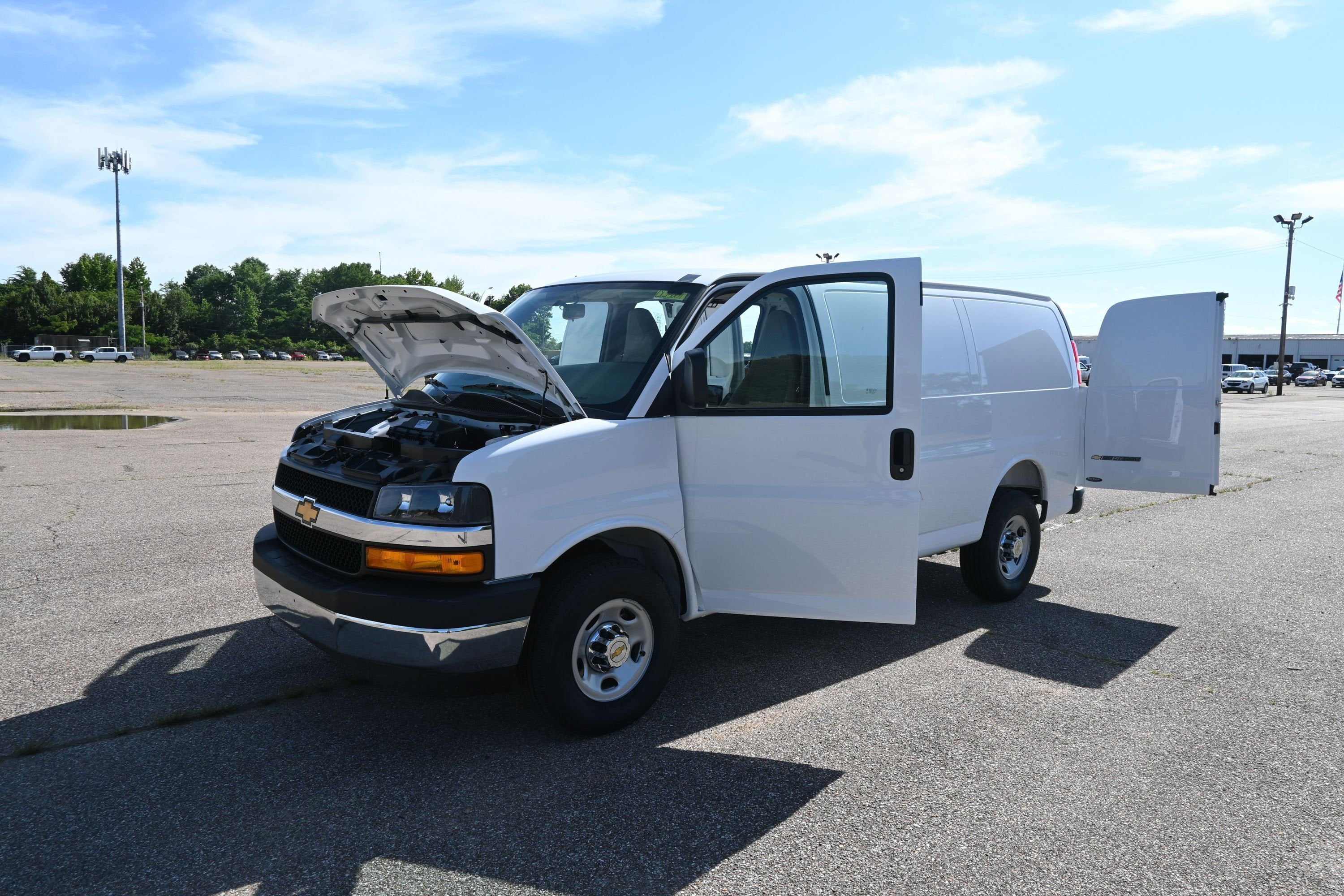 2026 Chevrolet Express Cargo WT