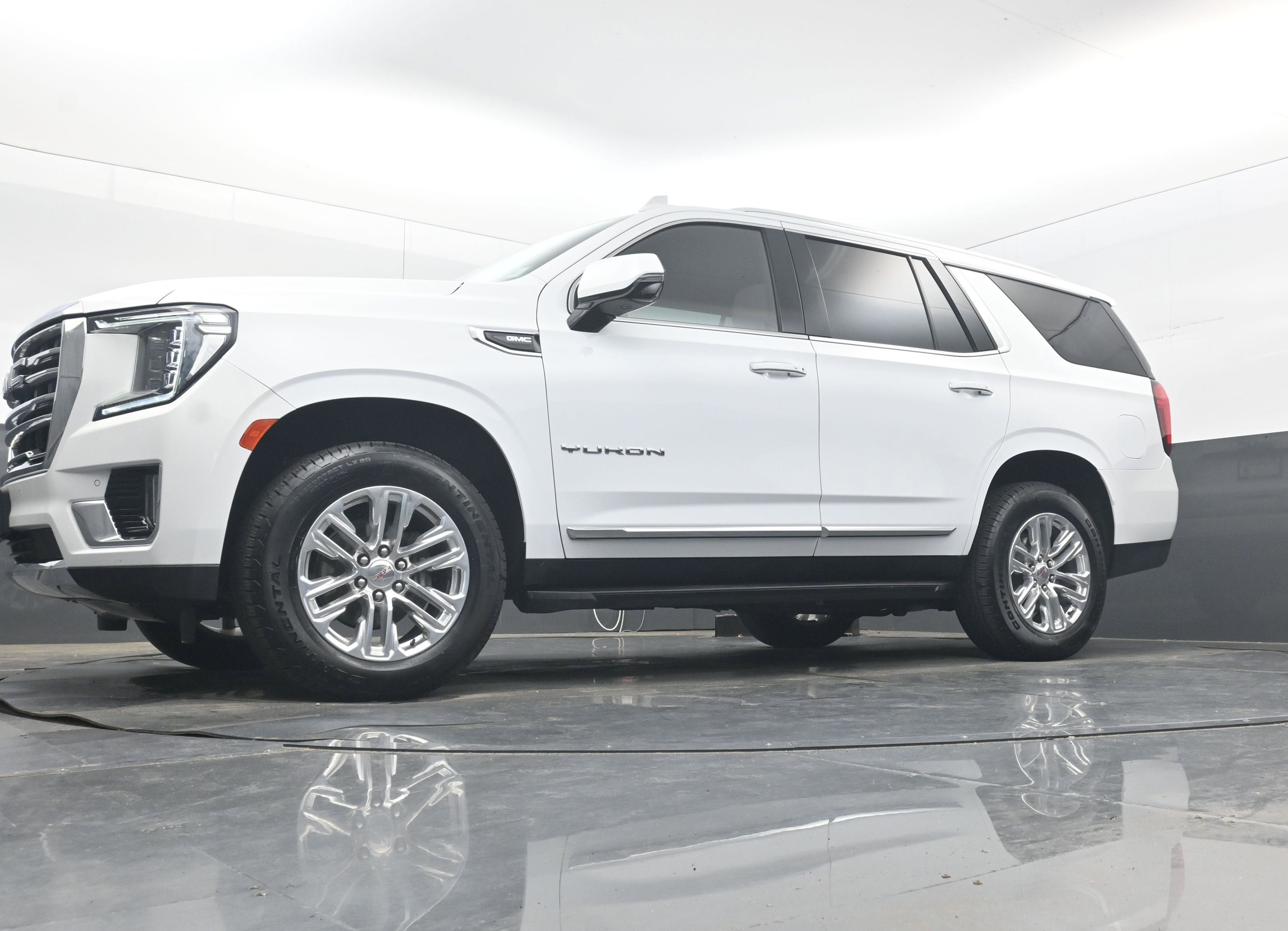 2024 GMC Yukon SLT