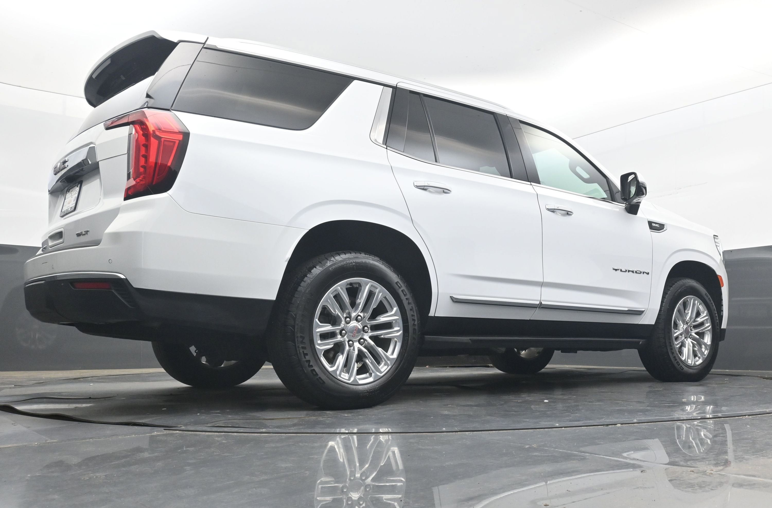 2024 GMC Yukon SLT