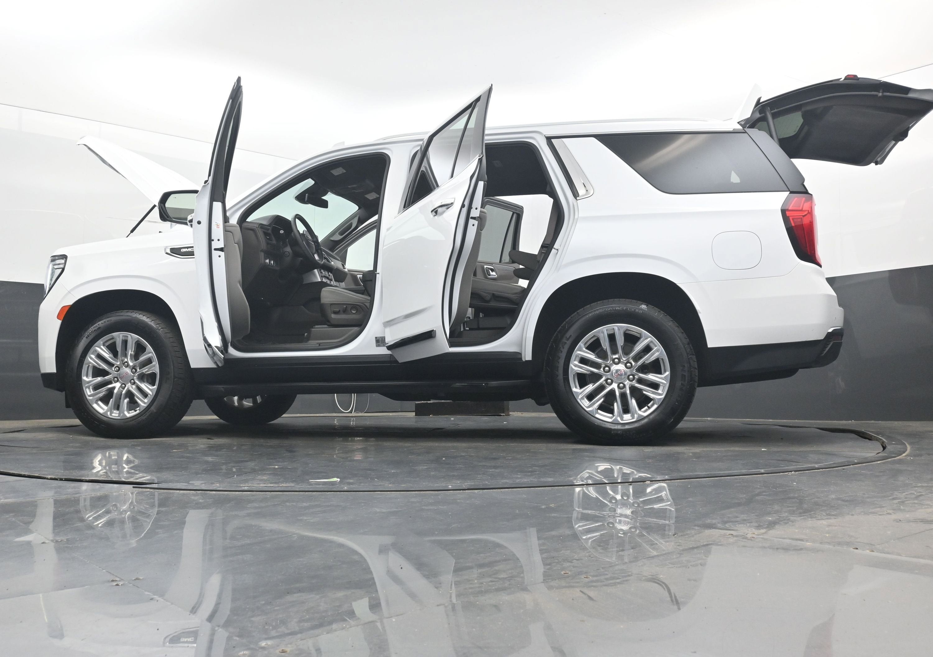 2024 GMC Yukon SLT