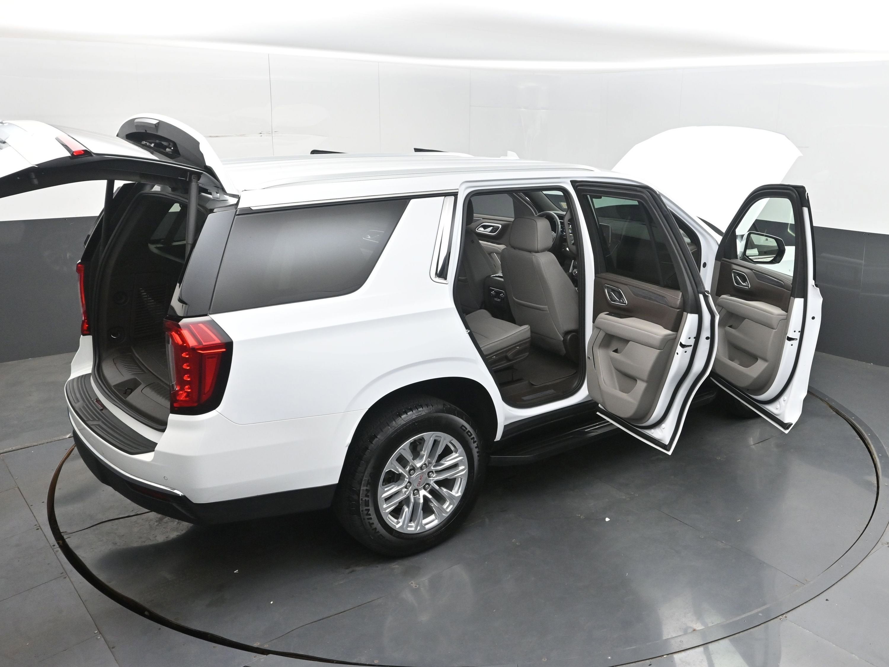2024 GMC Yukon SLT