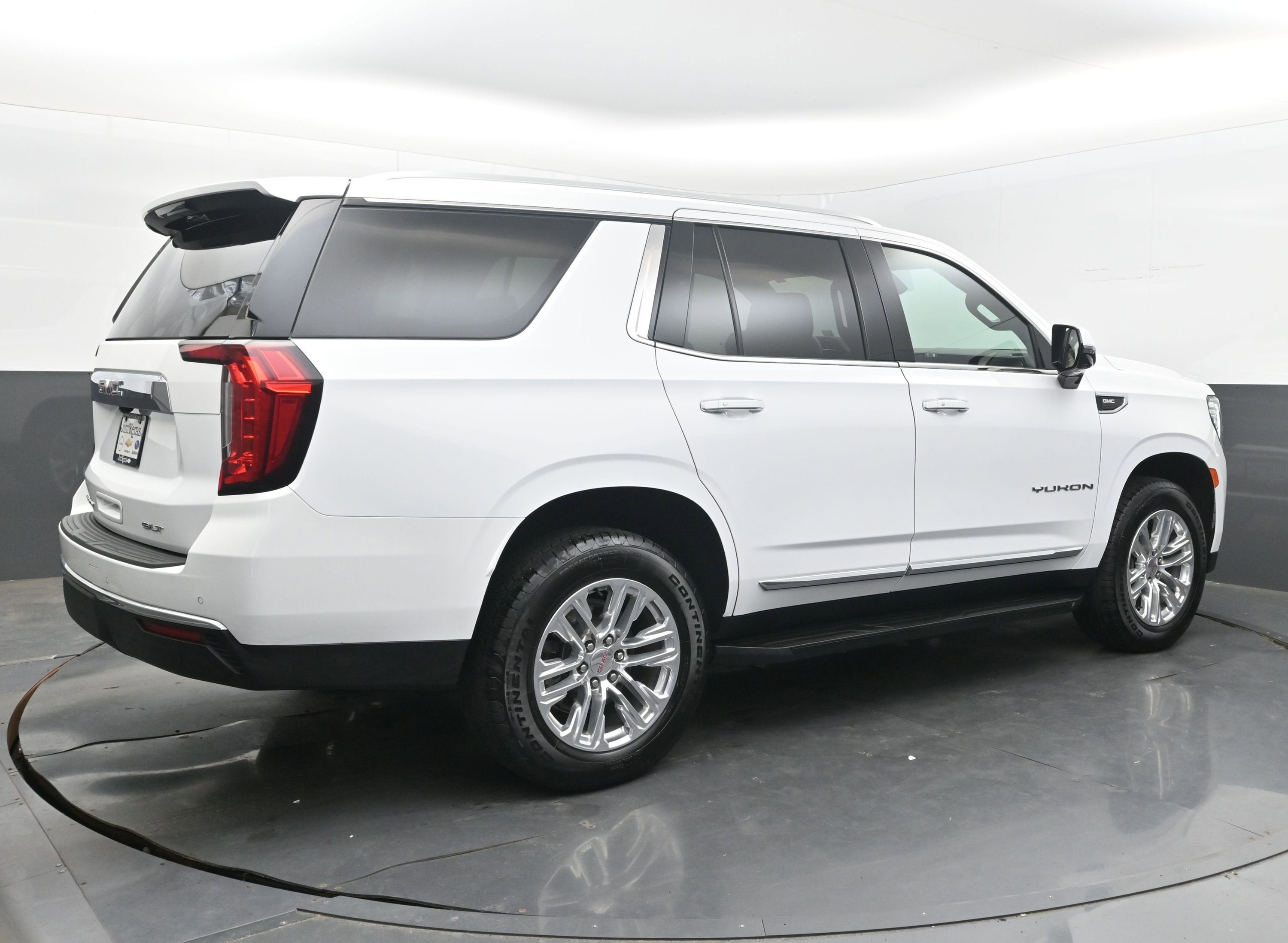 2024 GMC Yukon SLT