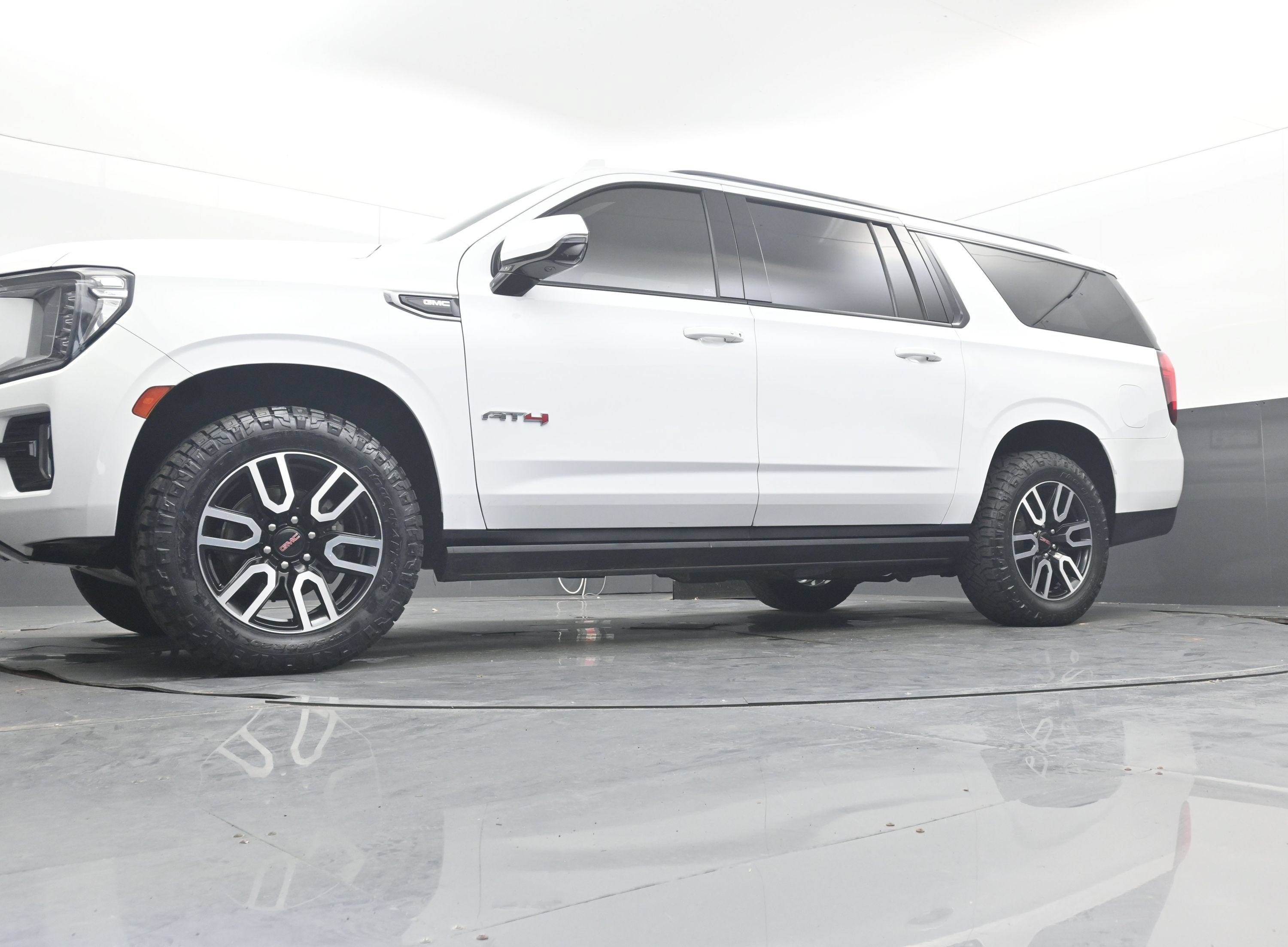 2021 GMC Yukon XL AT4