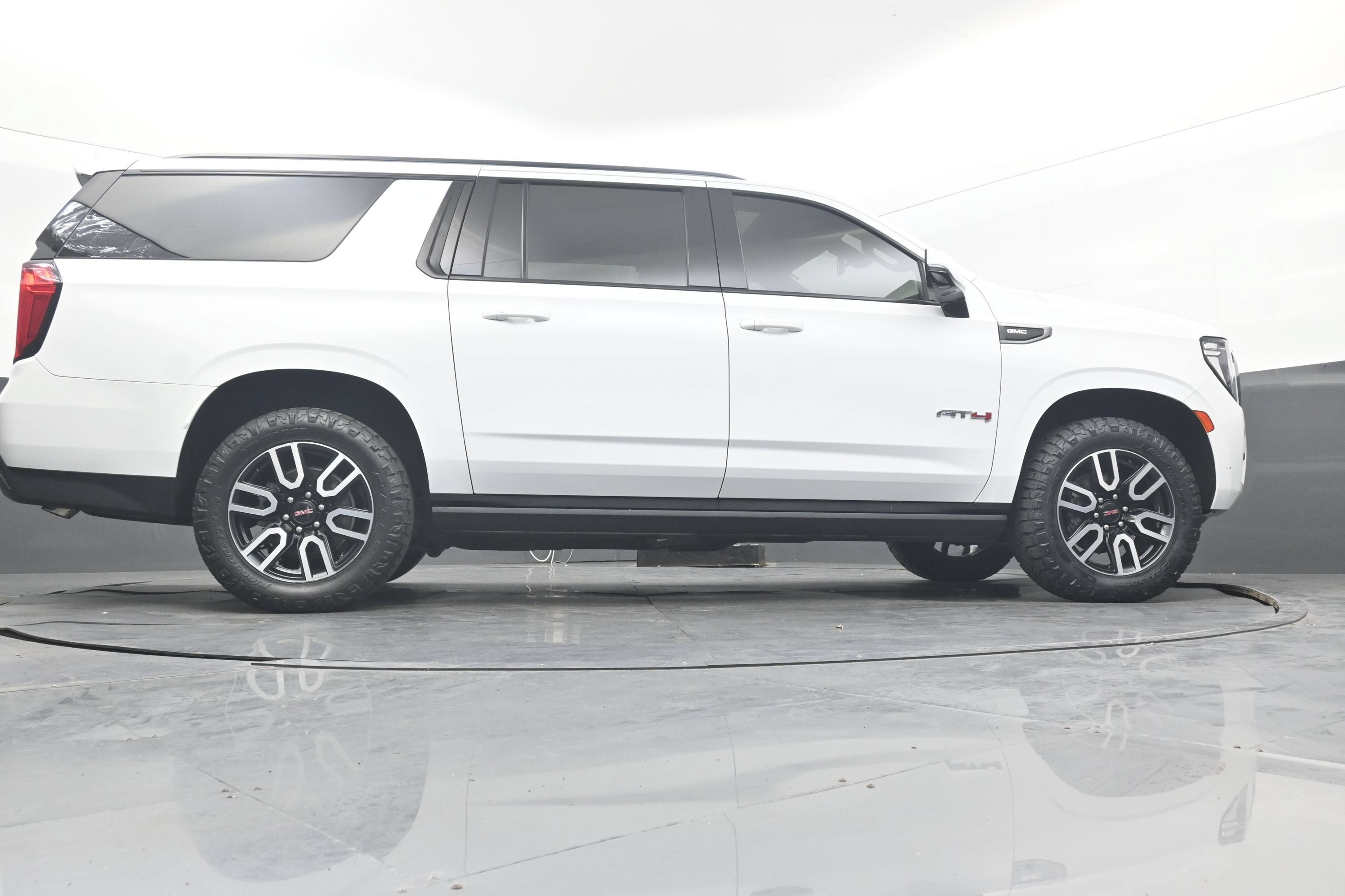 2021 GMC Yukon XL AT4