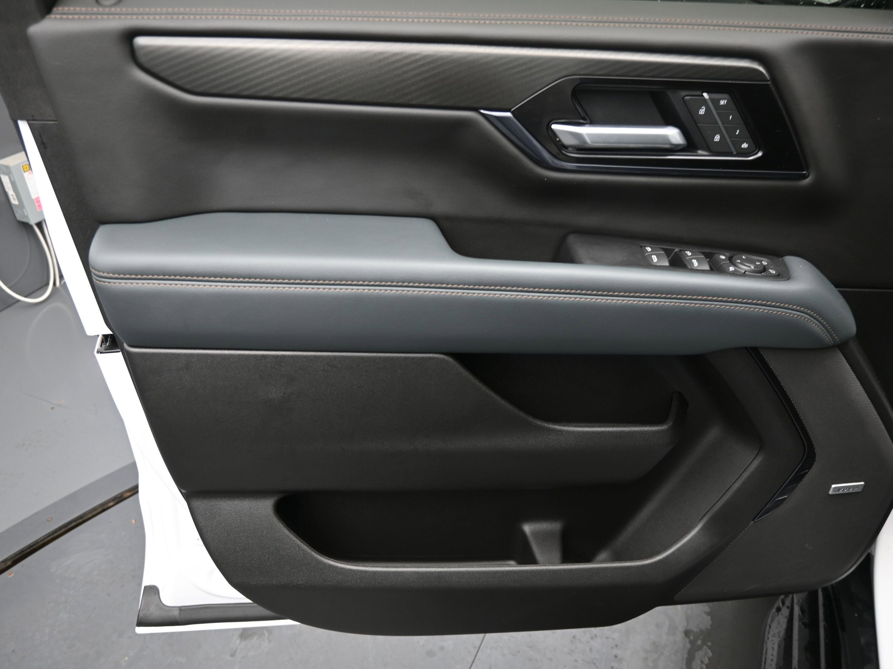 2025 GMC Yukon XL AT4