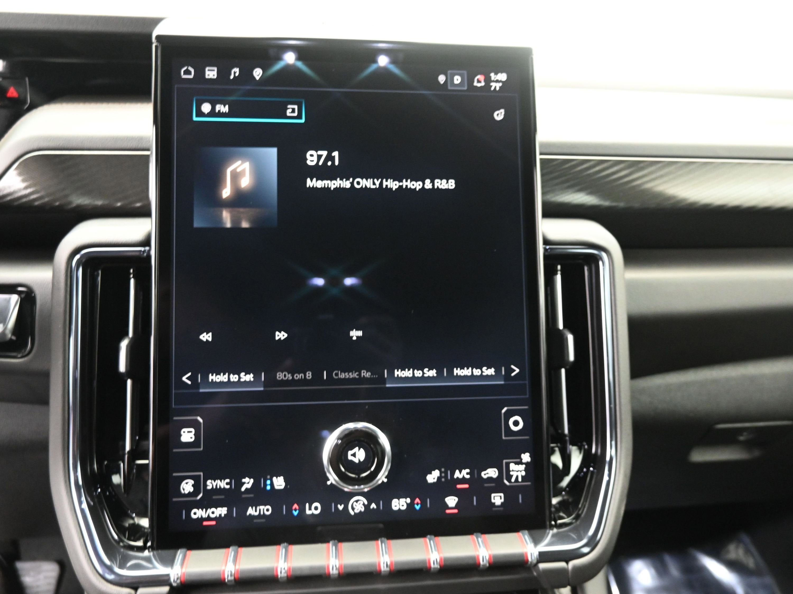 2025 GMC Yukon XL AT4