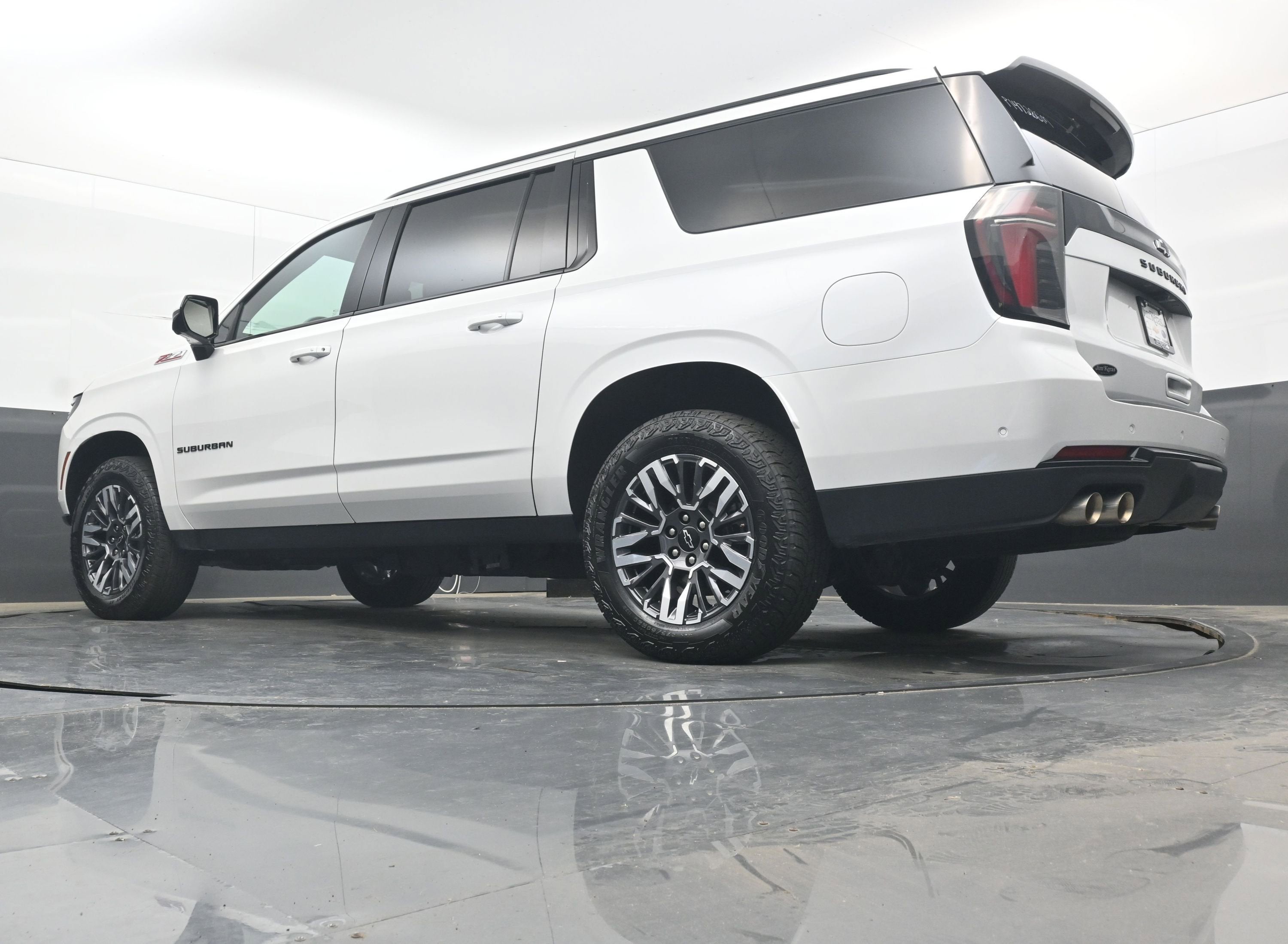 2025 Chevrolet Suburban Z71