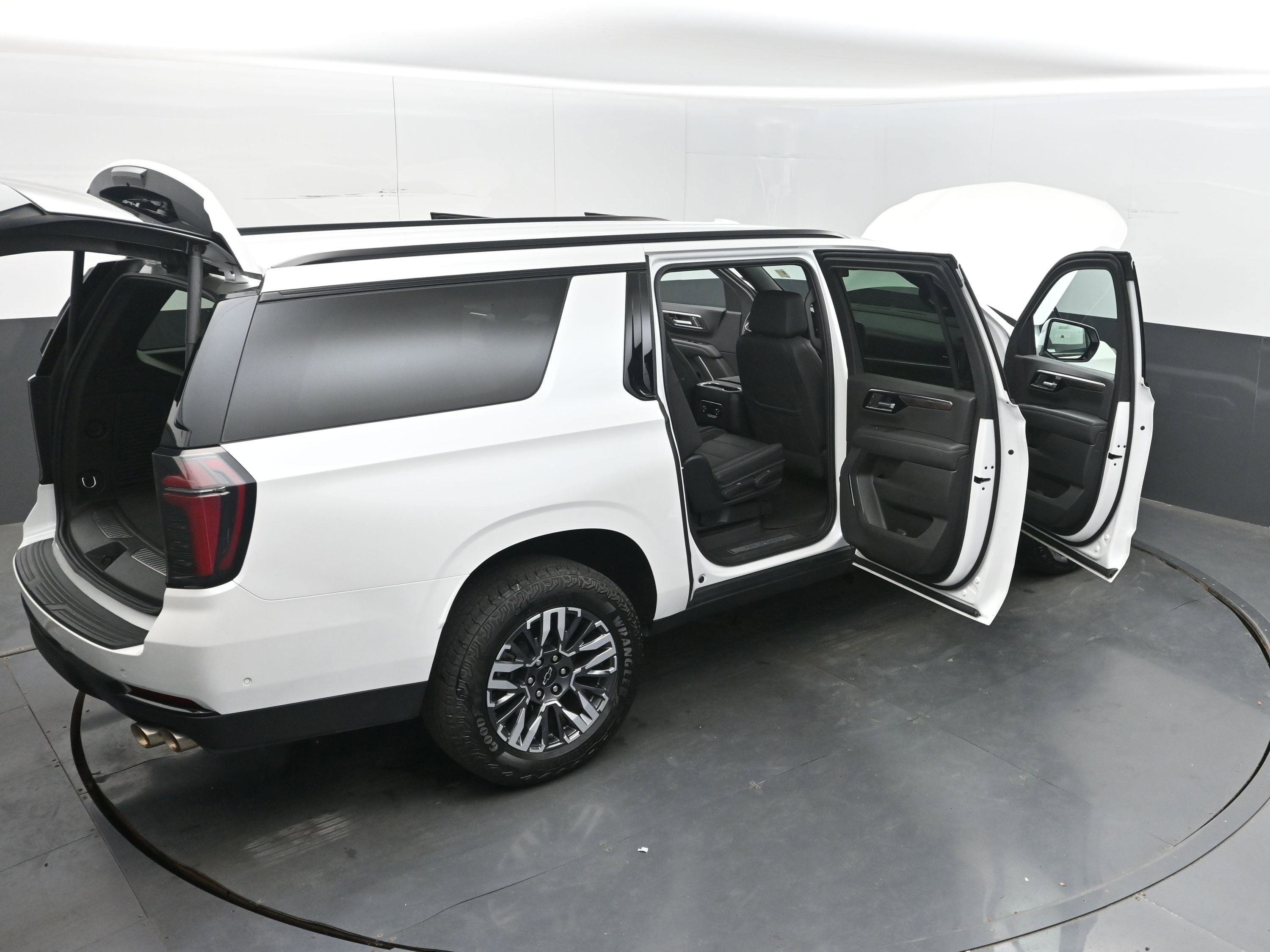 2025 Chevrolet Suburban Z71