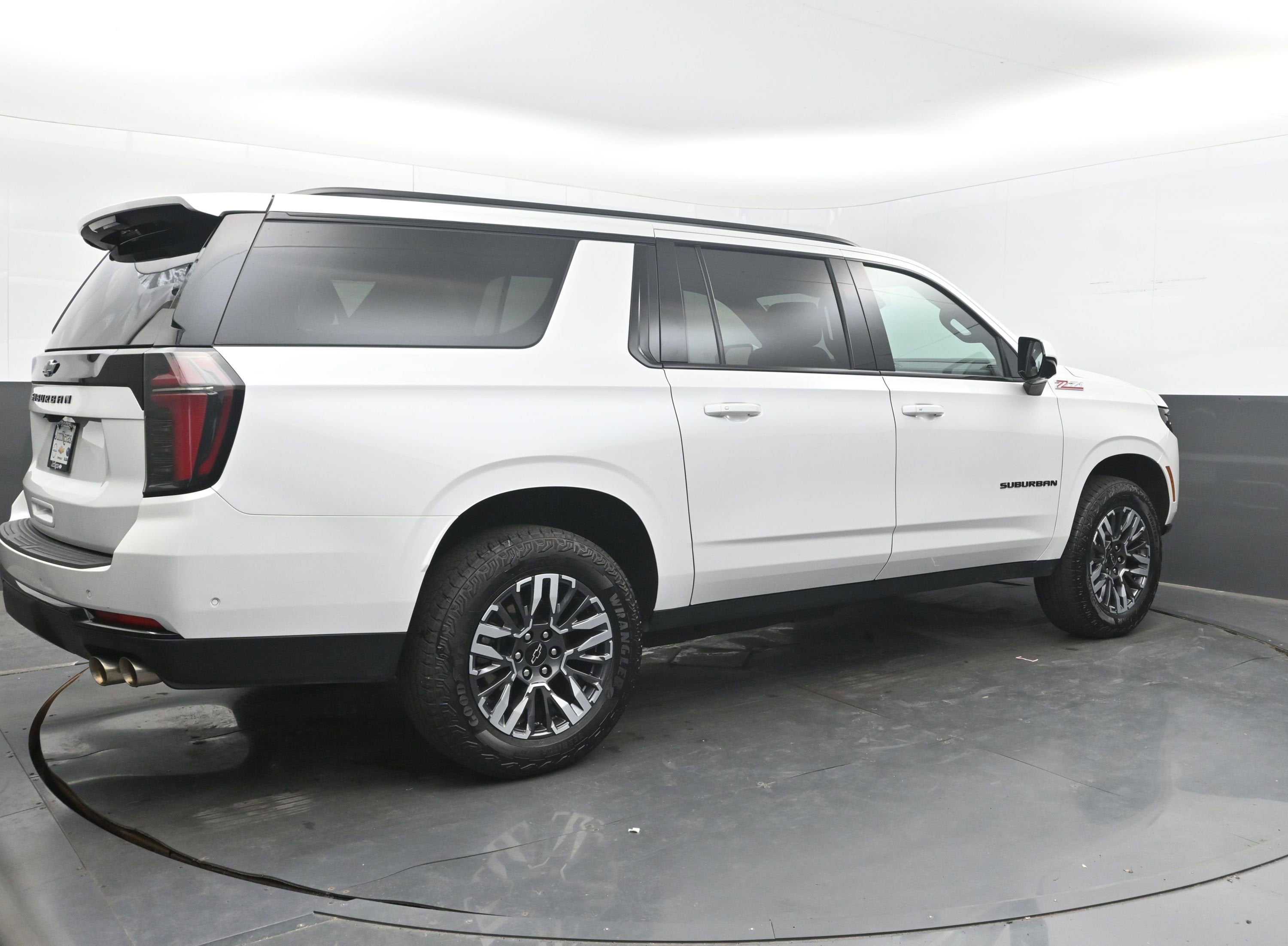 2025 Chevrolet Suburban Z71