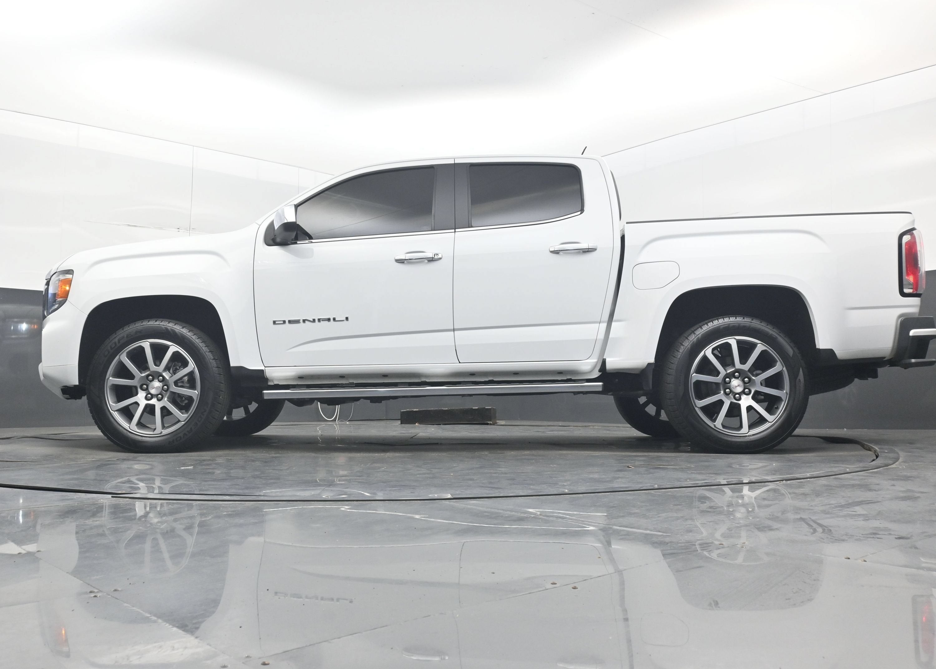 2021 GMC Canyon 4WD Denali
