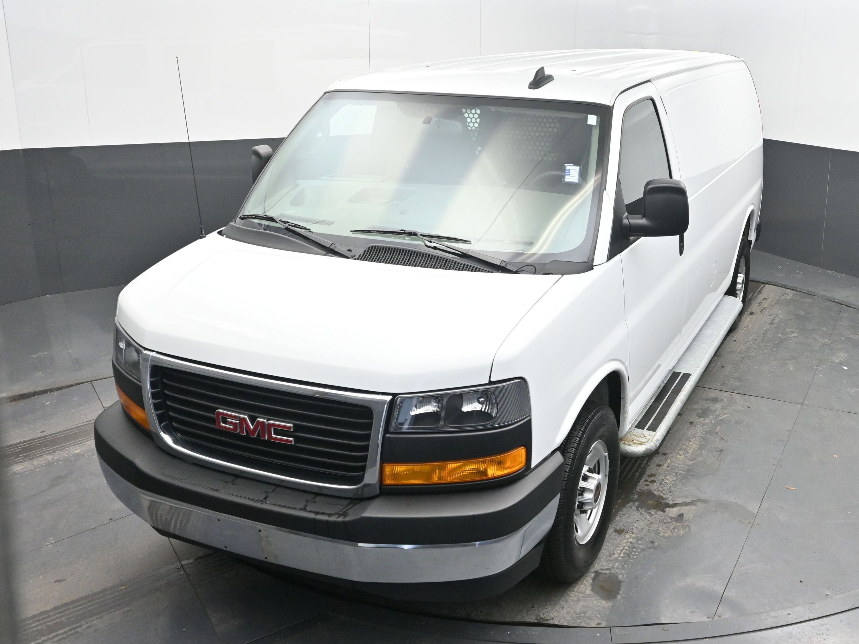 2024 GMC Savana Cargo 2500 Work Van