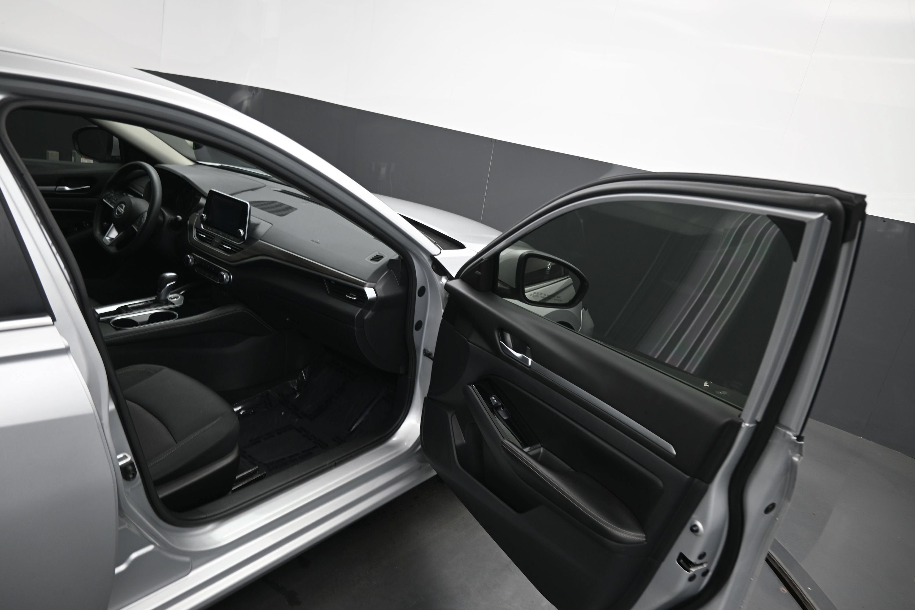 2023 Nissan Altima SV FWD