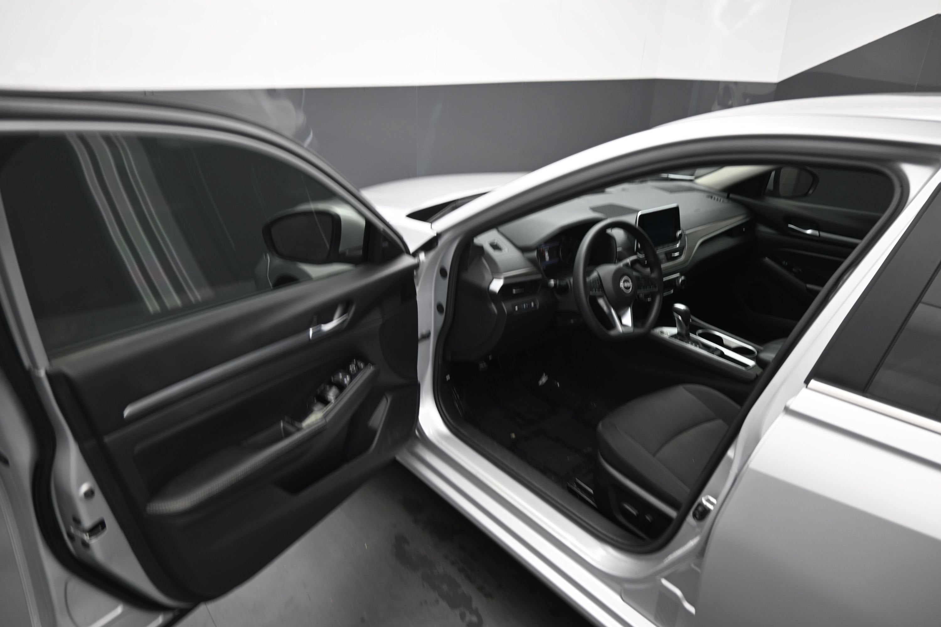 2023 Nissan Altima SV FWD