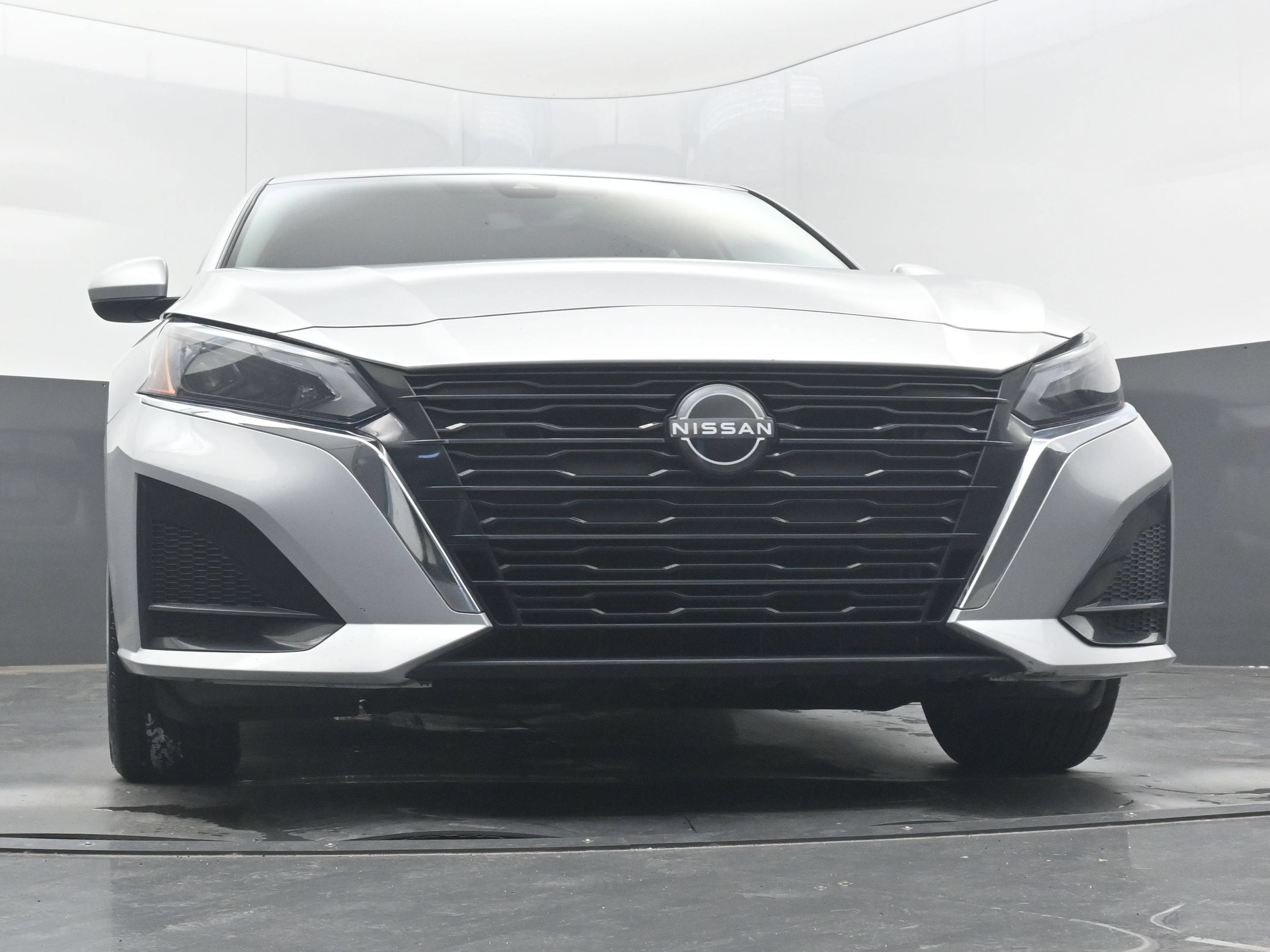2023 Nissan Altima SV FWD