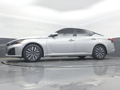 2023 Nissan Altima SV FWD