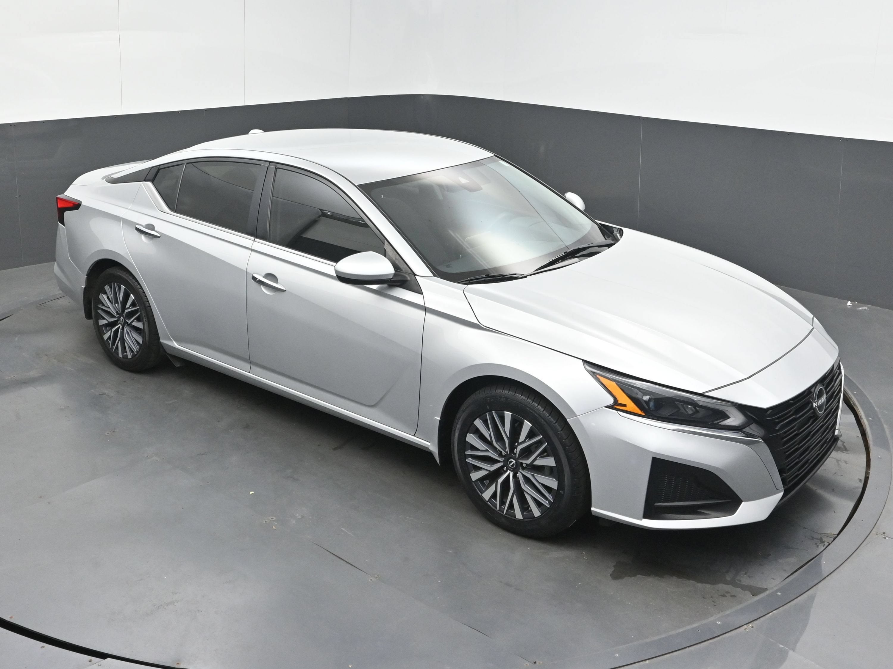 2023 Nissan Altima SV FWD