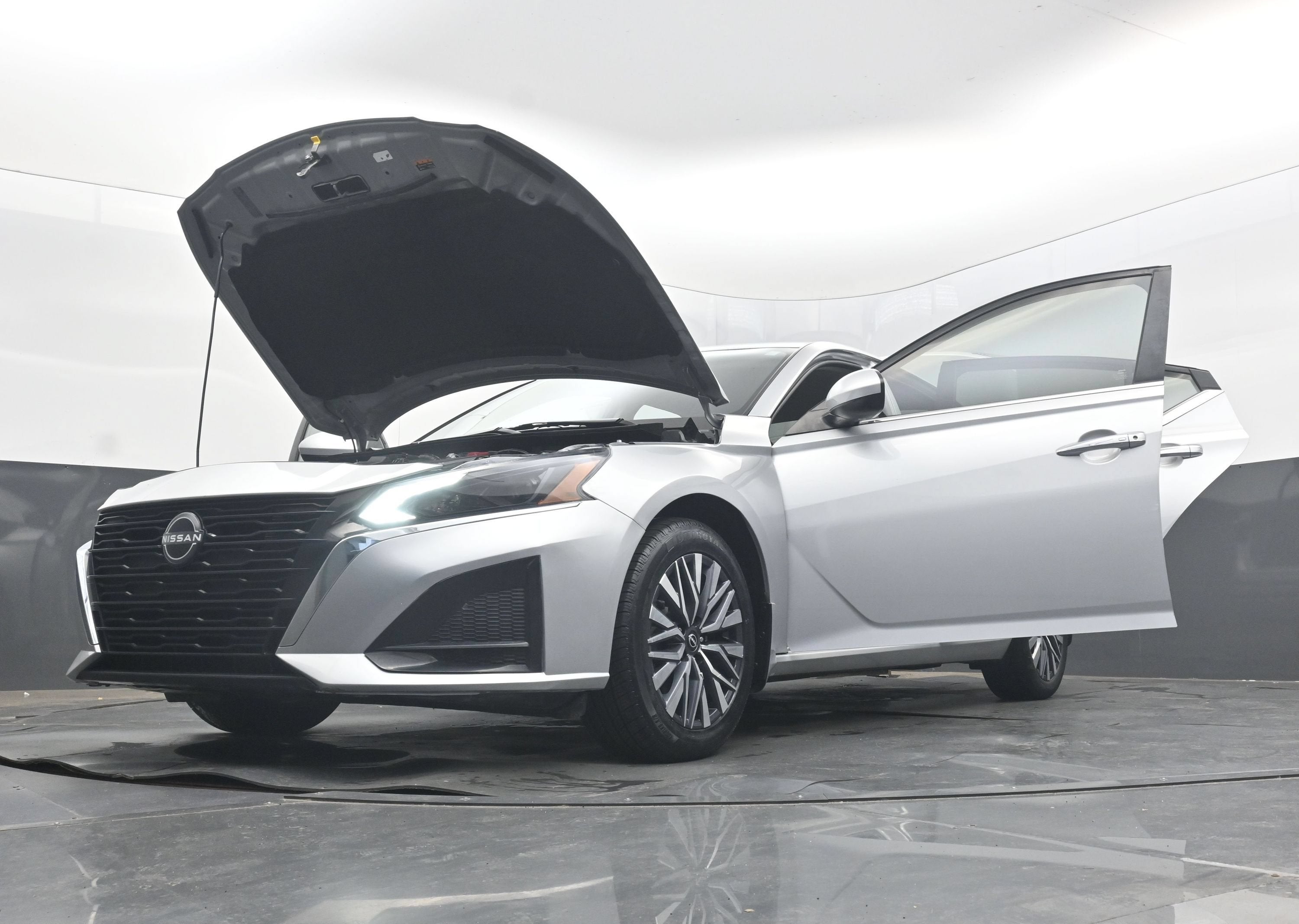 2023 Nissan Altima SV FWD