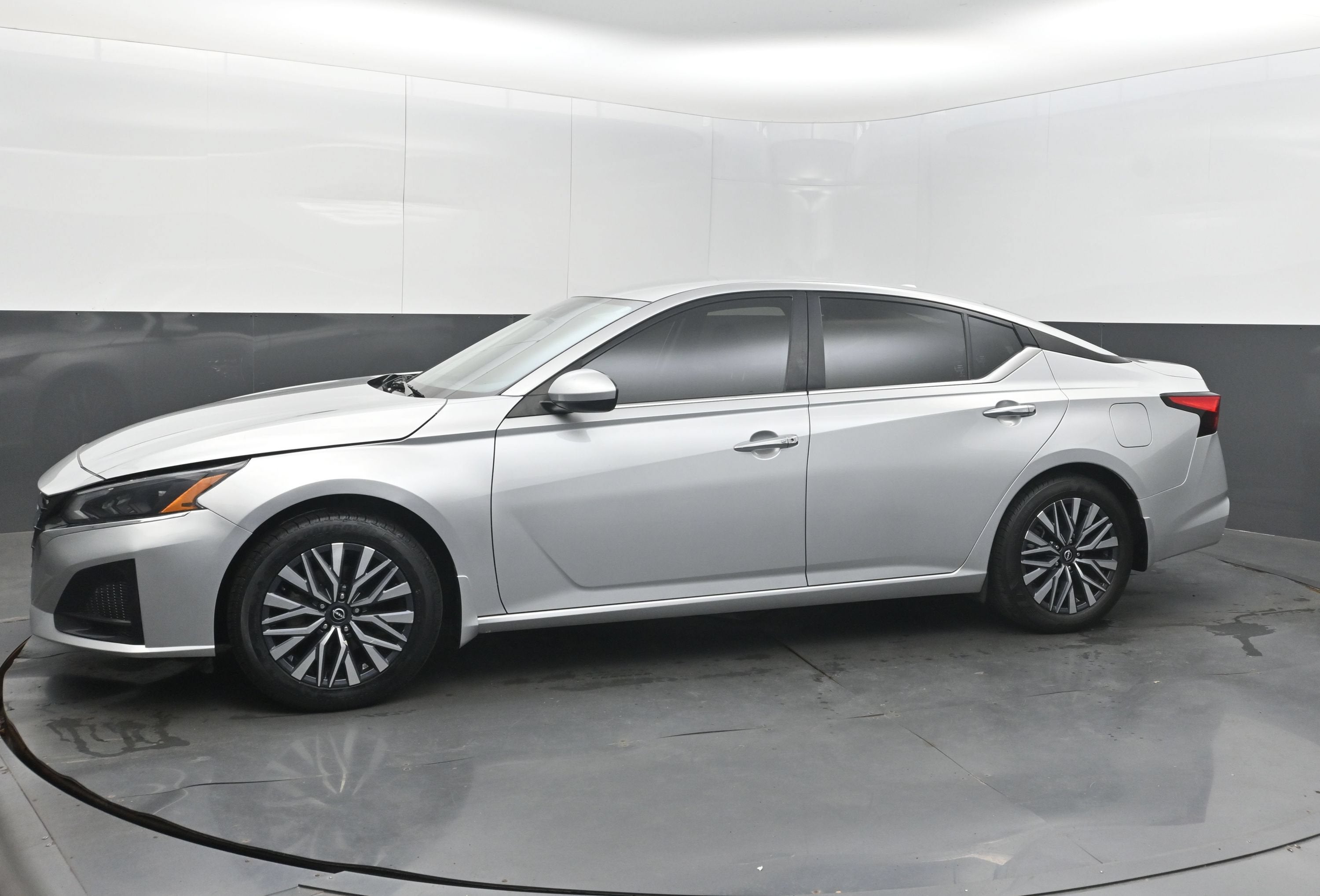 2023 Nissan Altima SV FWD