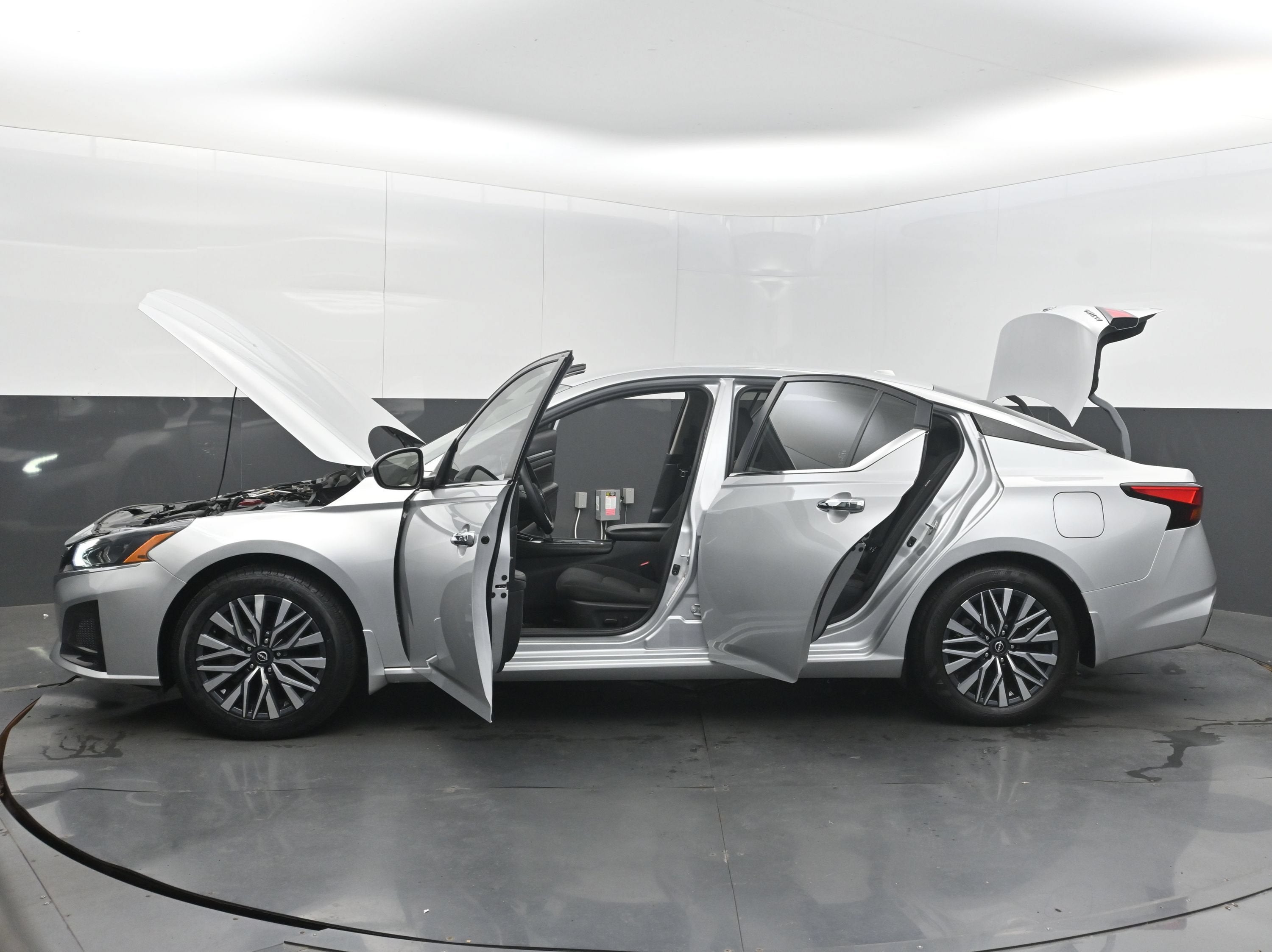 2023 Nissan Altima SV FWD