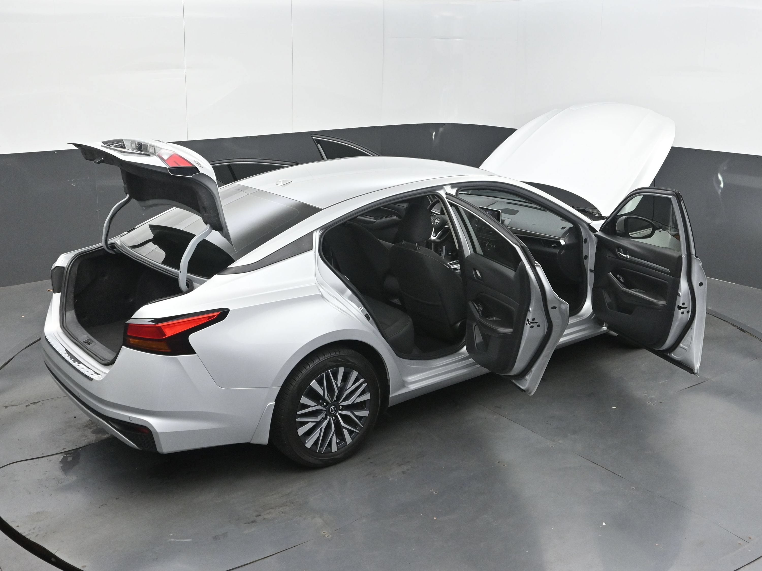 2023 Nissan Altima SV FWD