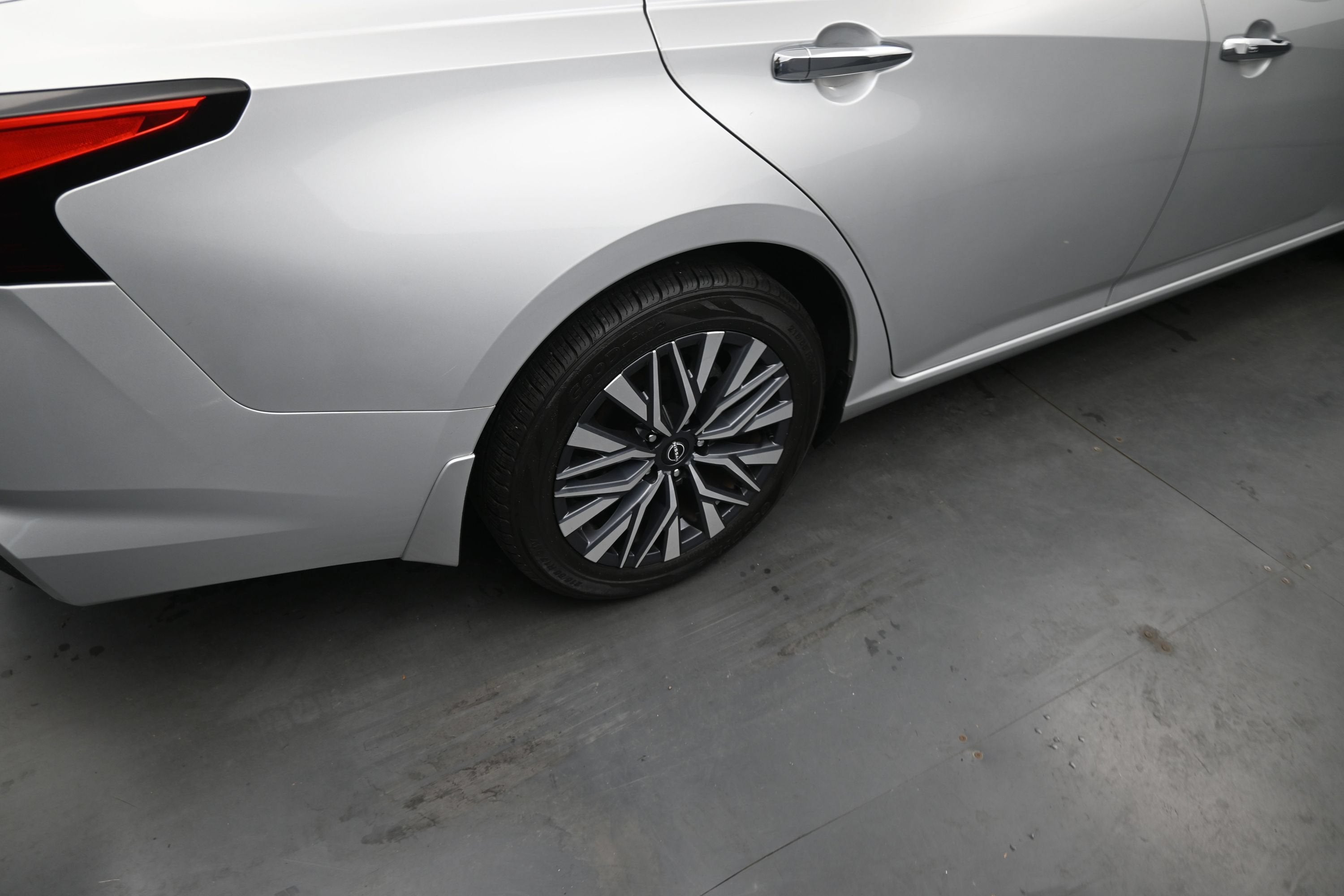 2023 Nissan Altima SV FWD