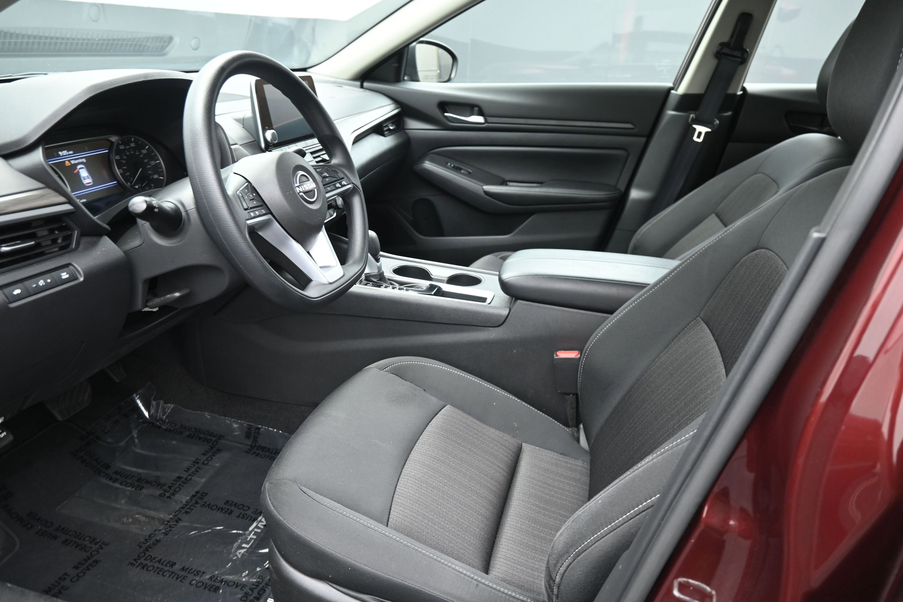 2025 Nissan Altima SV FWD